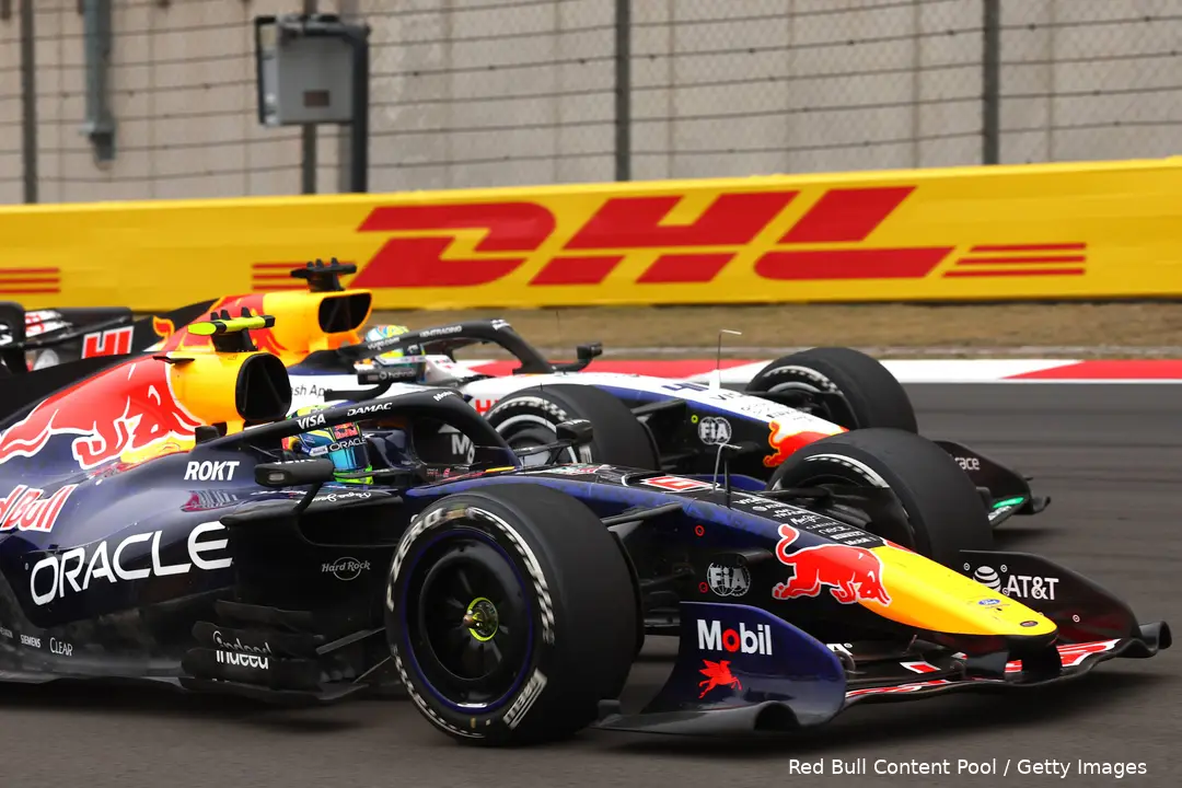 isack-hadjar-red-bull-racing-arvid-lindblad-racing-bulls-2026-china-zondag-race