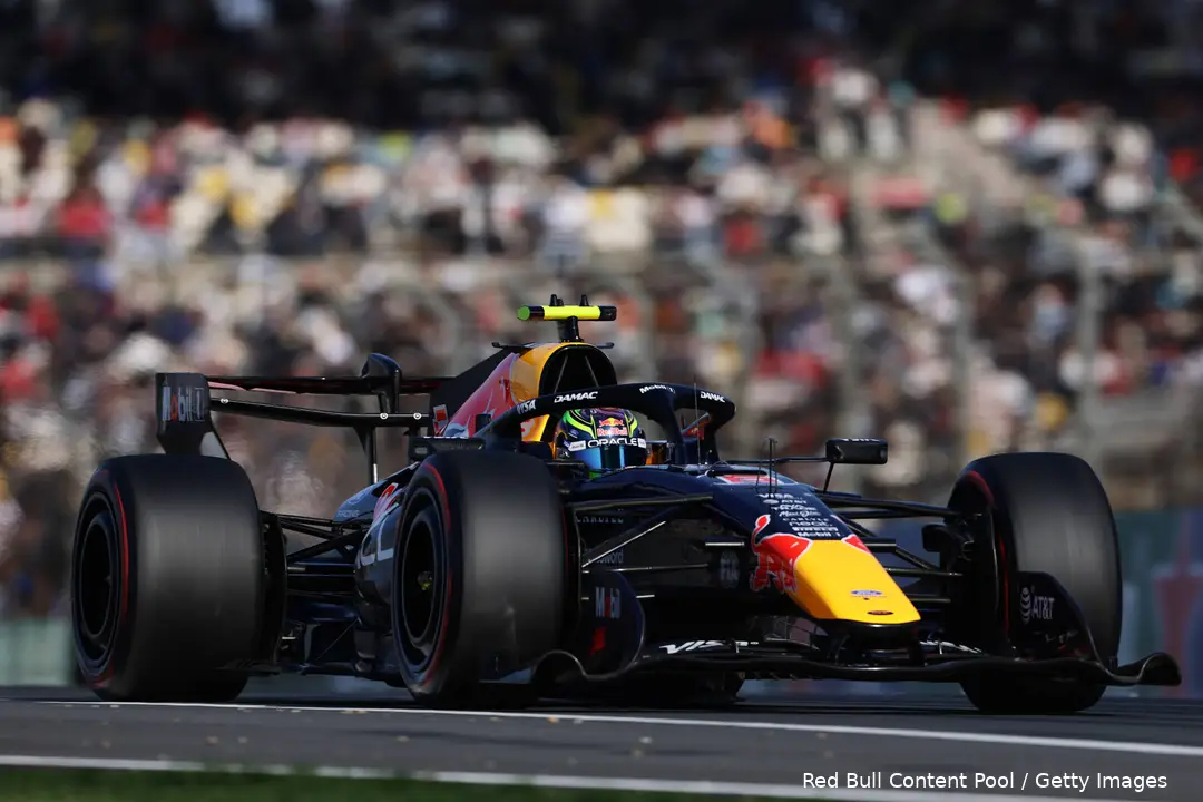isack-hadjar-red-bull-racing-rb22-china-12-16-vleugel-slm-straight-line-mode