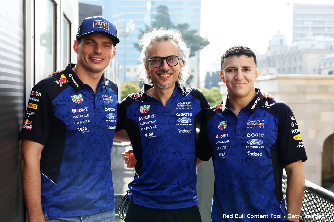 max-verstappen-laurent-mekies-isack-hadjar-red-bull-bakoe-woensdag-2026