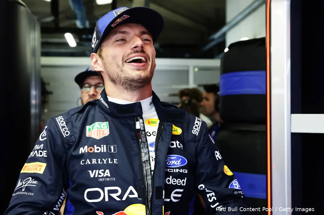 max-verstappen-red-bull-racing-italië-monza-lach