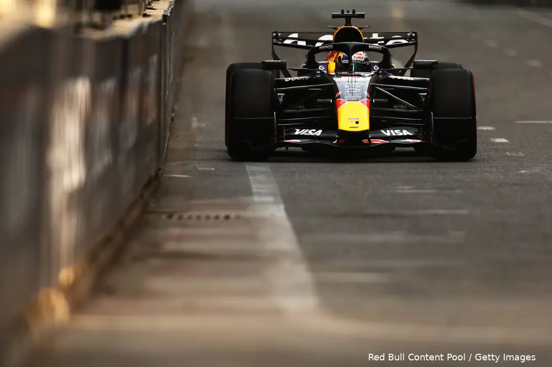 max-verstappen-red-bull-racing-rb22-baku-azerbeidzjan-12