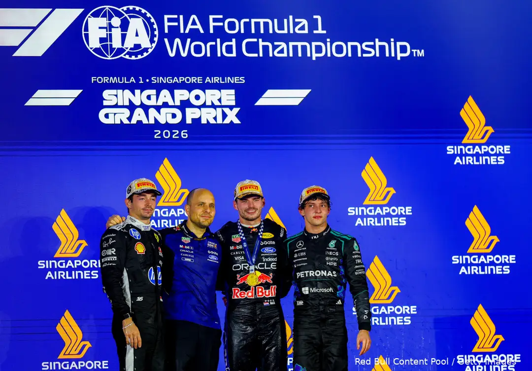max-verstappen-gp-gianpiero-lambiase-singapore-podium-charles-leclerc-kimi-antonelli