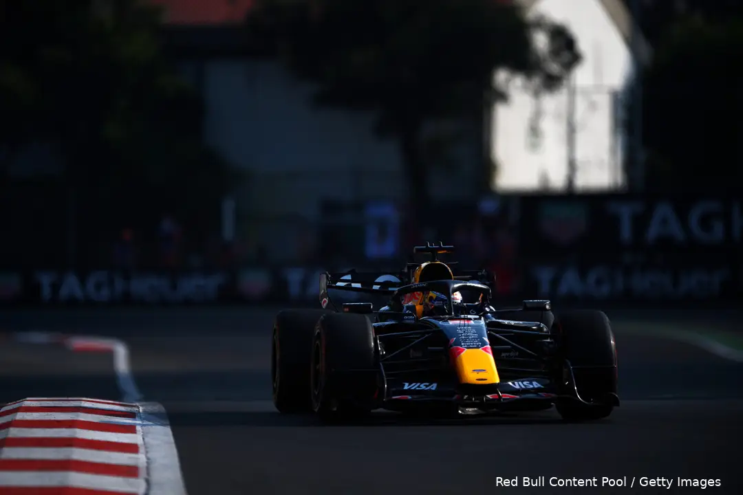 max-verstappen-red-bull-racing-RB22-friday-mexico-2
