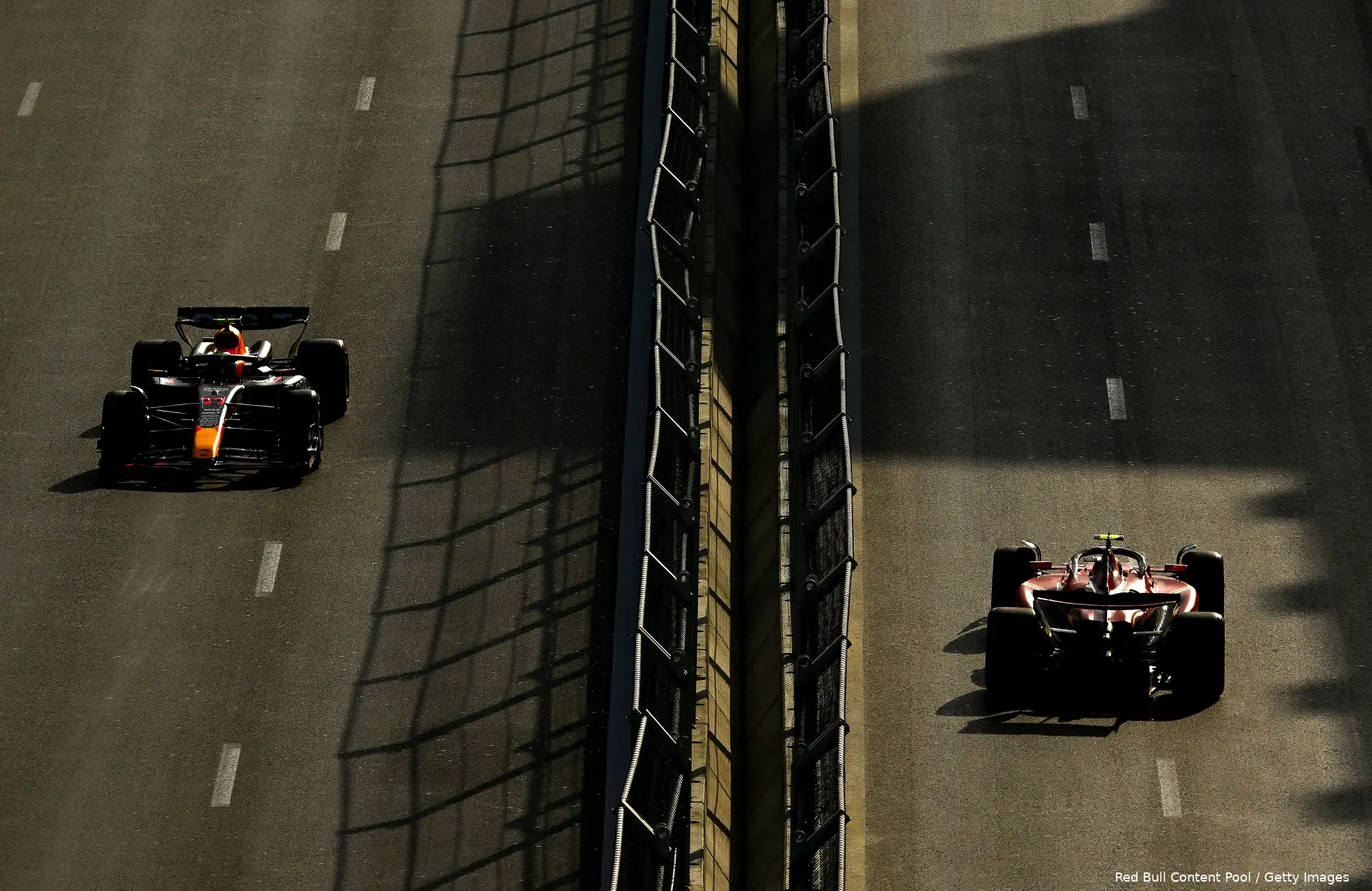 max verstappen red bull racing pitstop azerbeidzjan rb20 141416