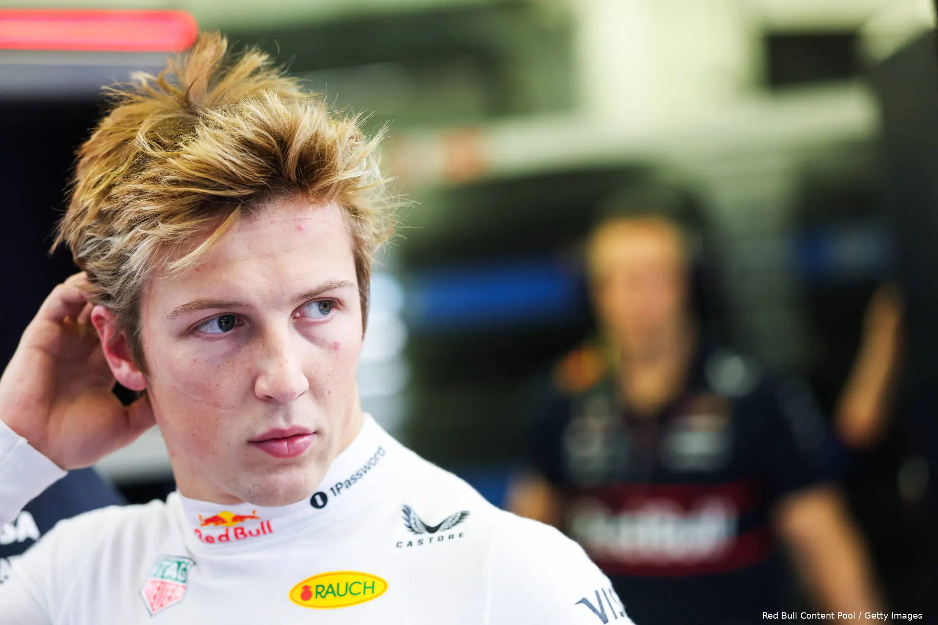 liam lawson red bull racing bahrein 2025 12 13