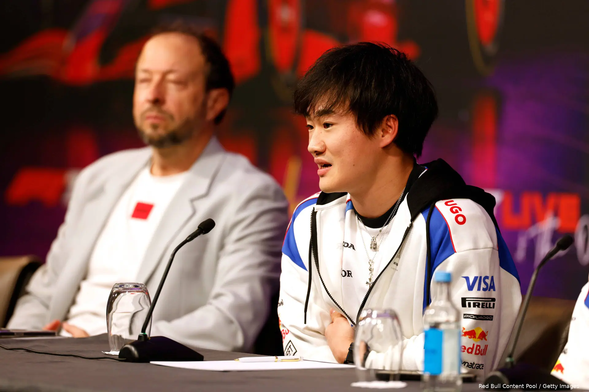 londen 2025 launch event racing bulls yuki tsunoda peter bayer