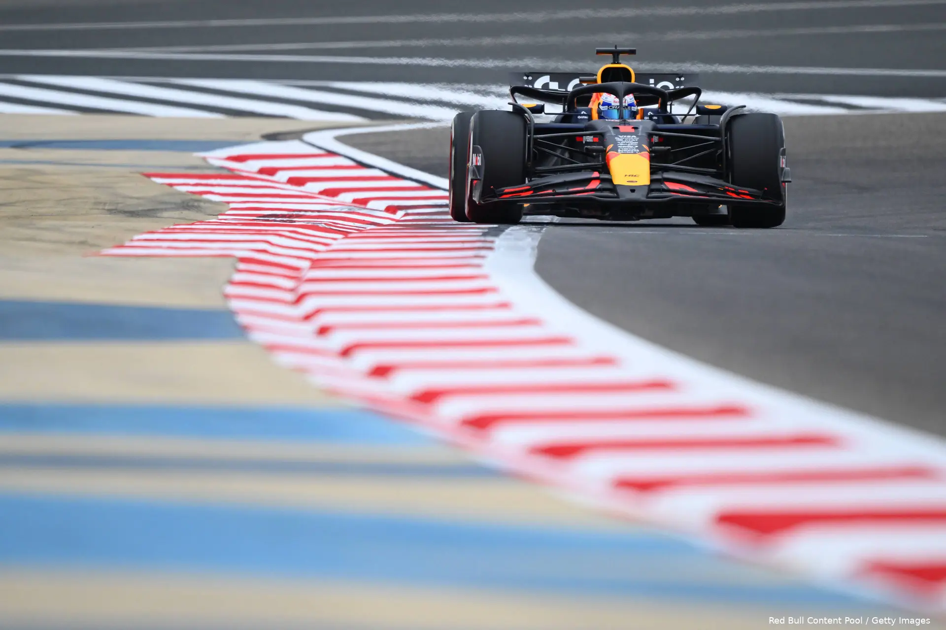 max verstappen rb21 2025 red bull racing 2025 wintertest 12