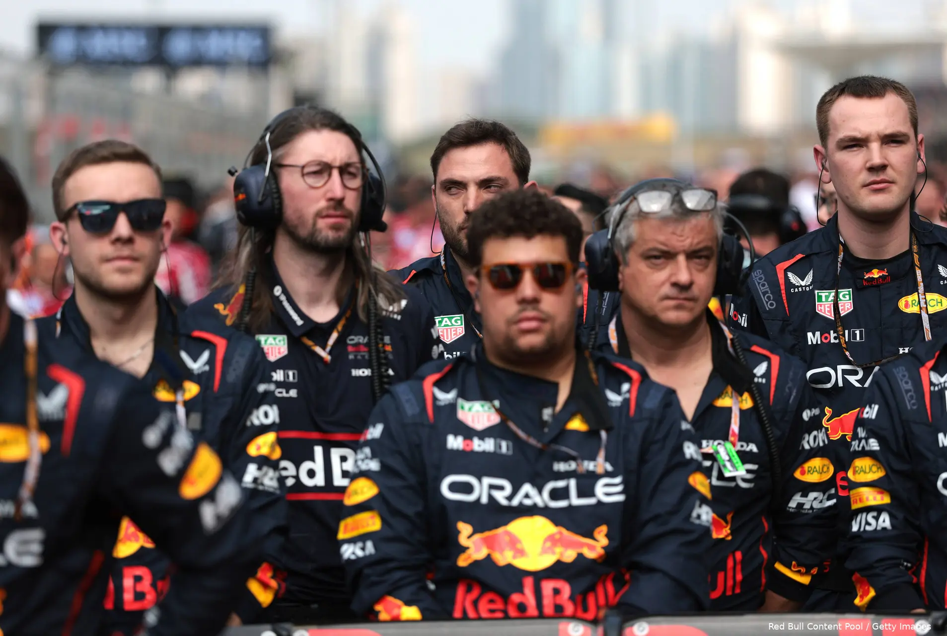 3 monteurs red bull racing 1