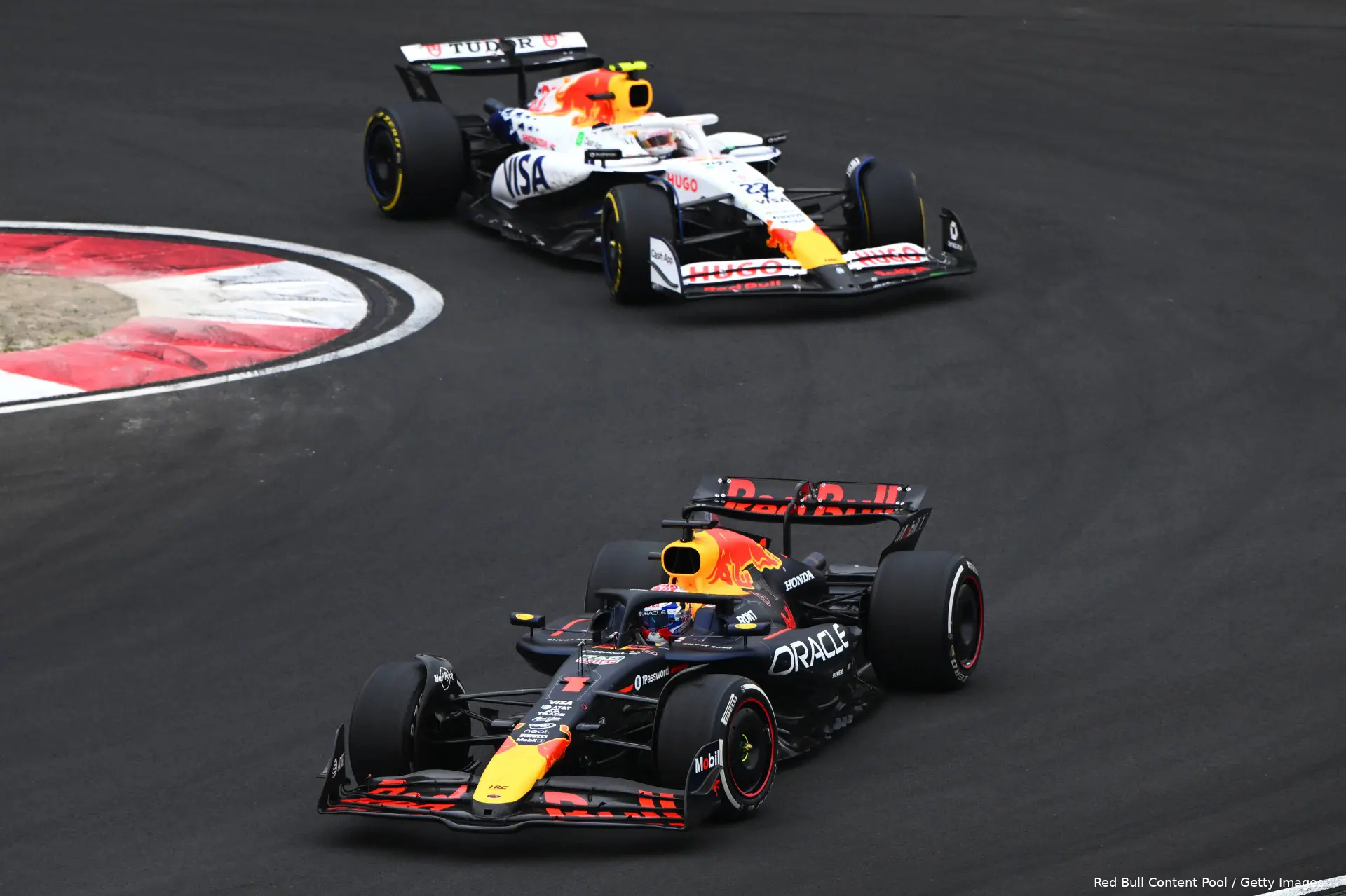 max verstappen red bull racing china rb21 zondag 1 isack hadjar
