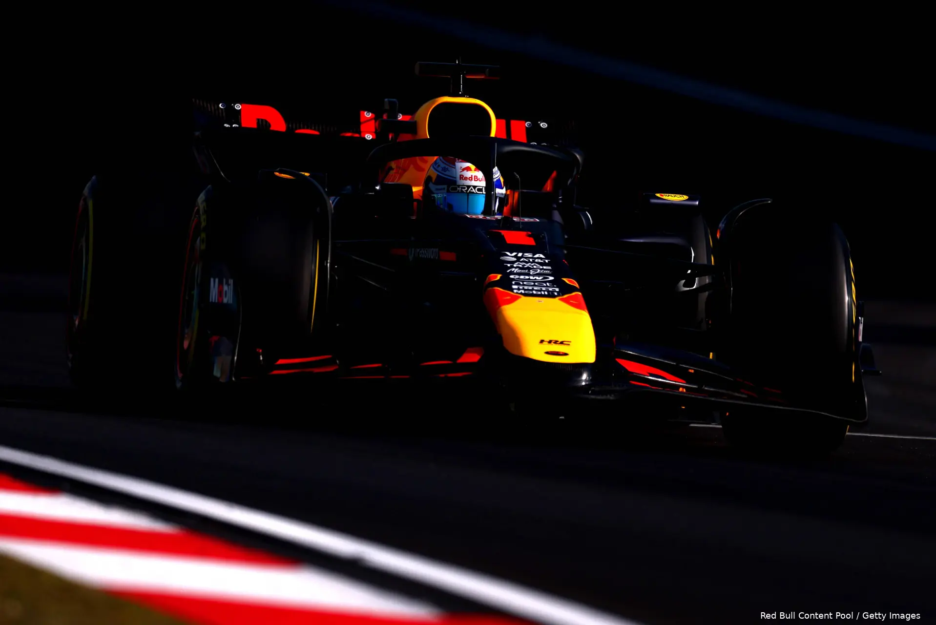 max verstappen red bull racing mooi rb21 1