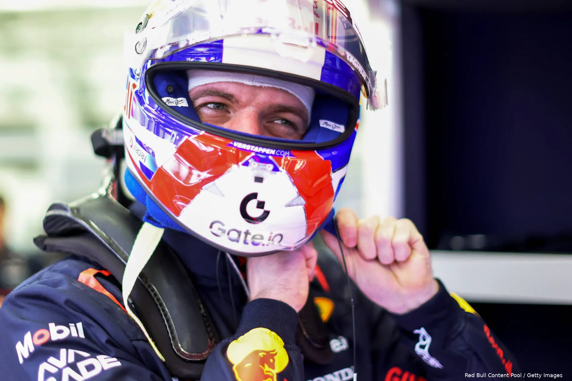 max verstappen bahrein helm vrijdag 1