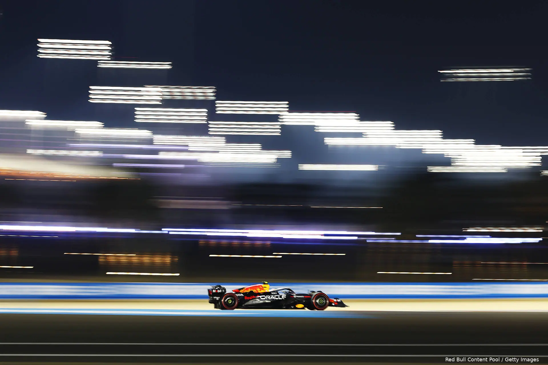 max verstappen red bull racing rb21 vrijdag 13