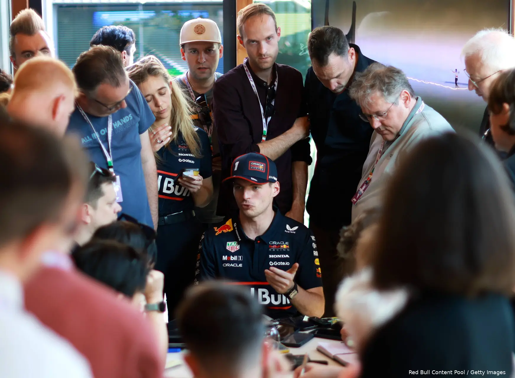 max verstappen mediadag red bull racing imola 2025 12 pers