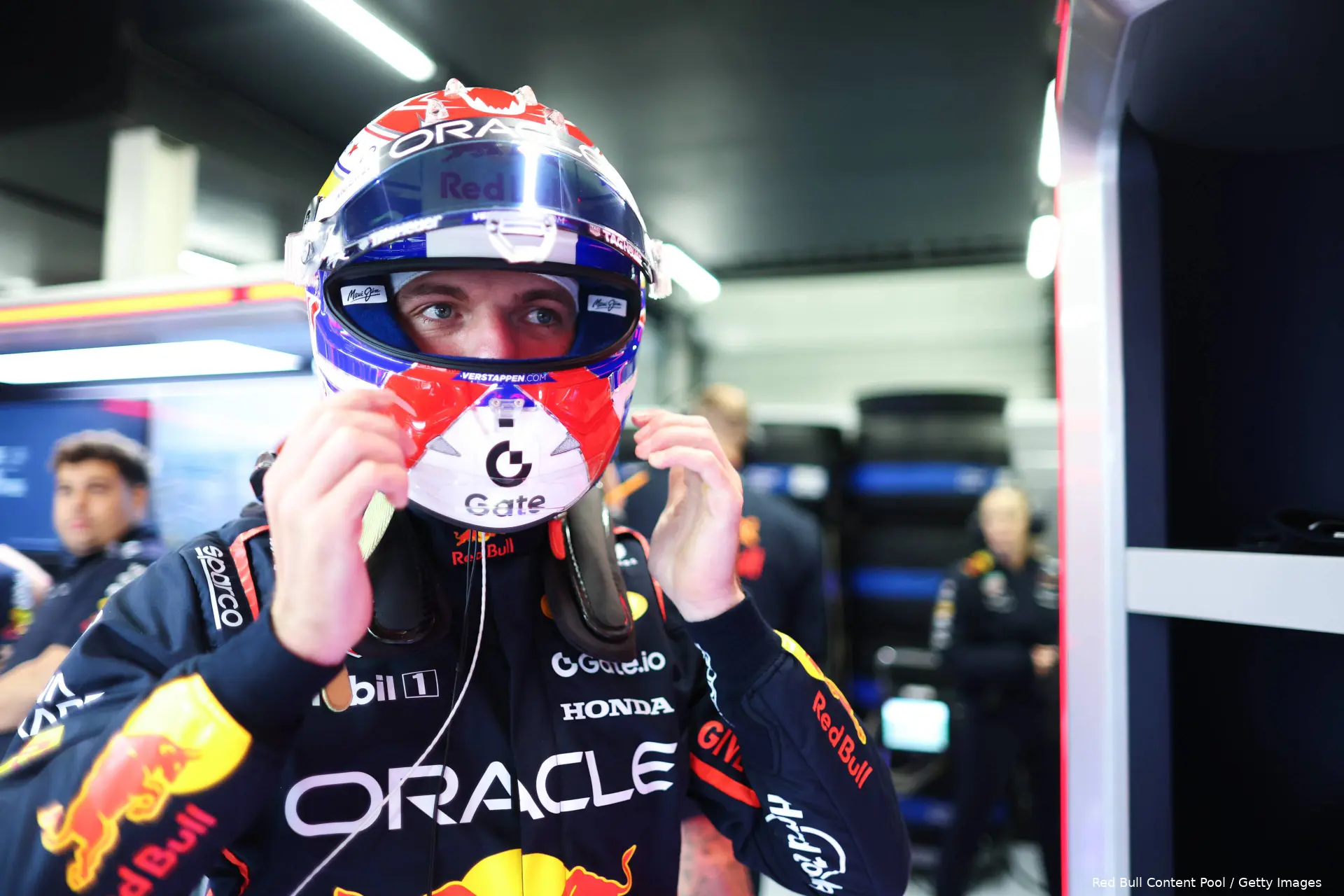 max verstappen red bull racing 2025 silverstone groot brittannie zaterdag kwalificatie helm 3