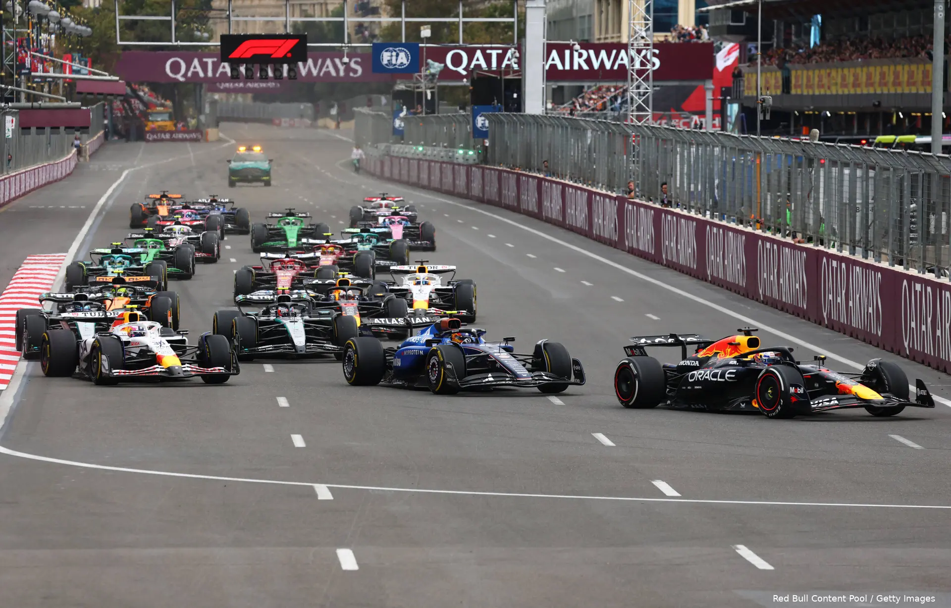 max-verstappen-red-bull-racing-bakoe-zondag-azerbeidzjan-2025