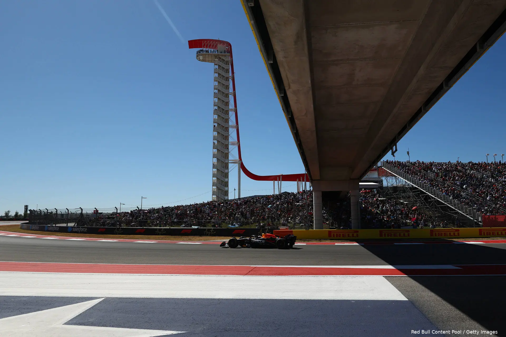 Verstappen-Cota-Red Bull-race-1393993
