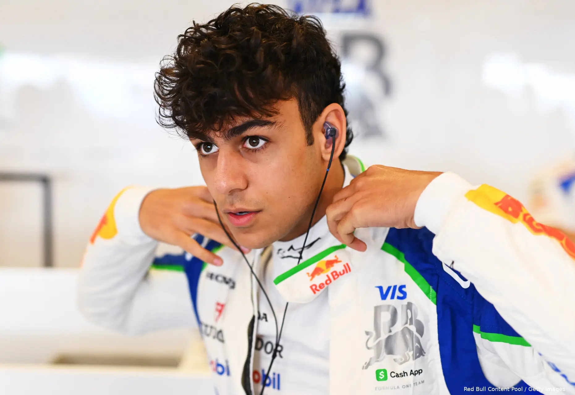 arvid-lindblad-racing-bulls-2025-abu-dhabi-14