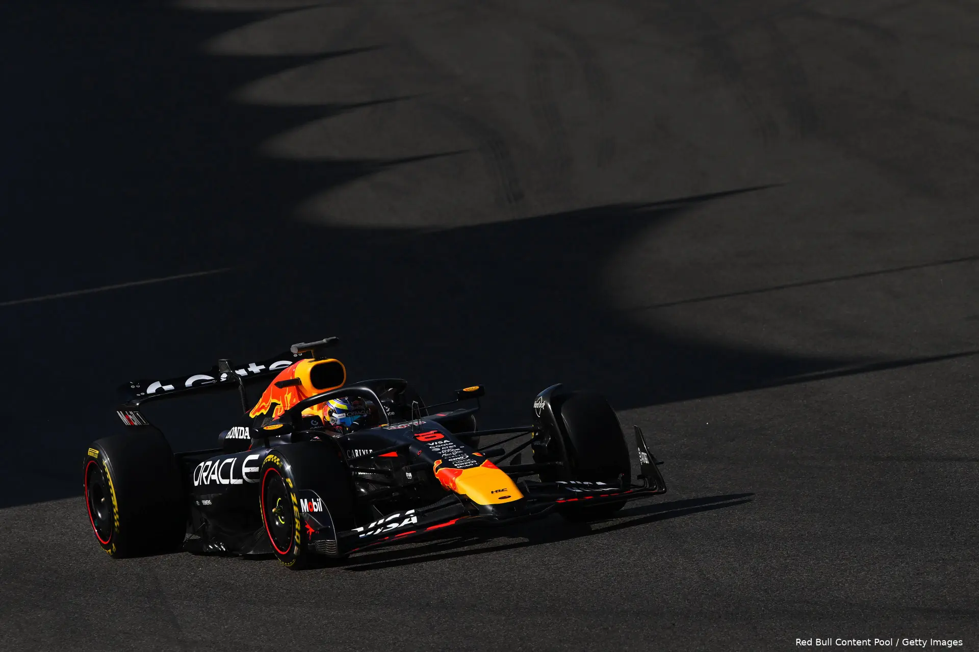 isack-hadjar-red-bull-racing-abu-dhabi-2025-test-15