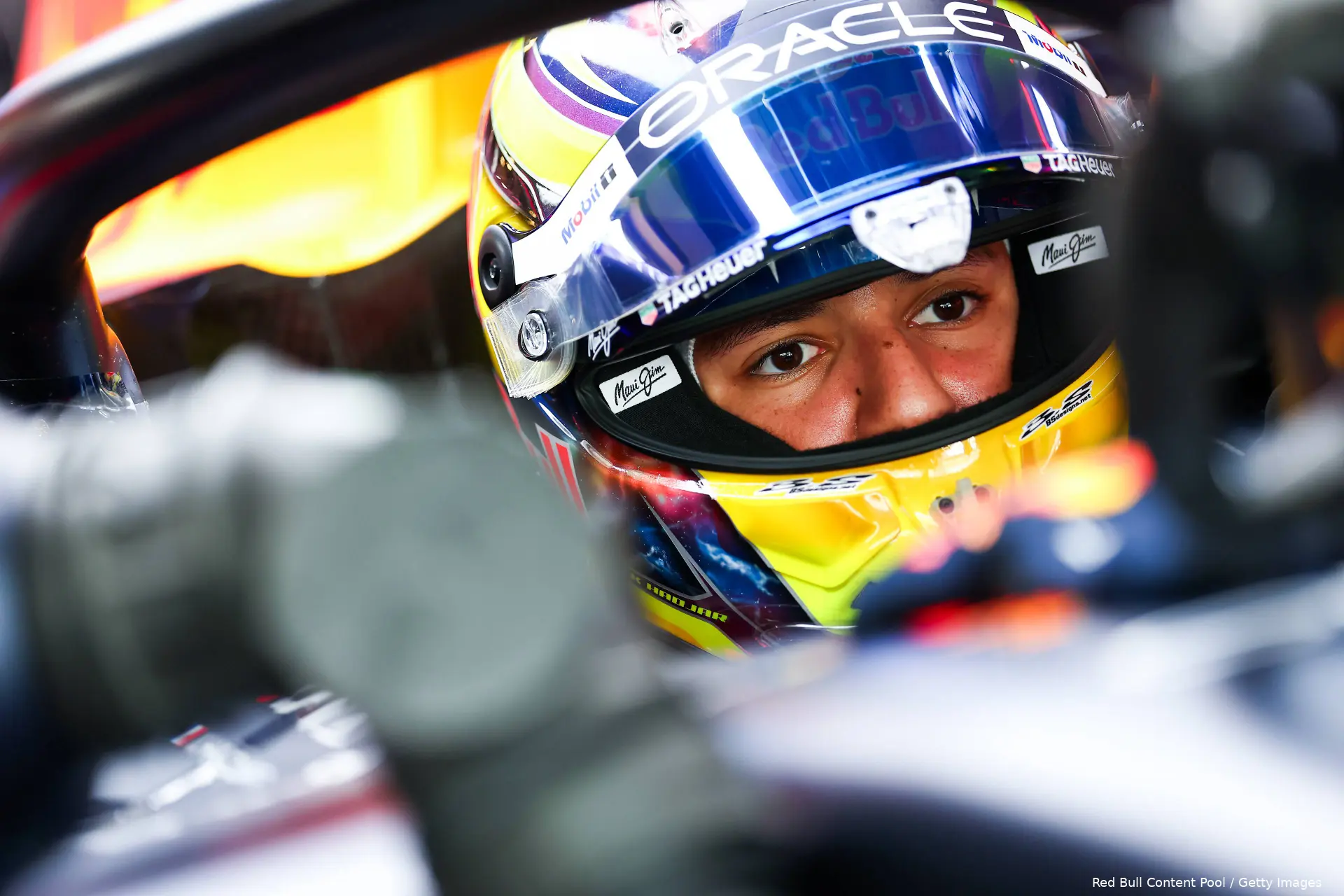 isack-hadjar-red-bull-racing-abu-dhabi-2025-test-17