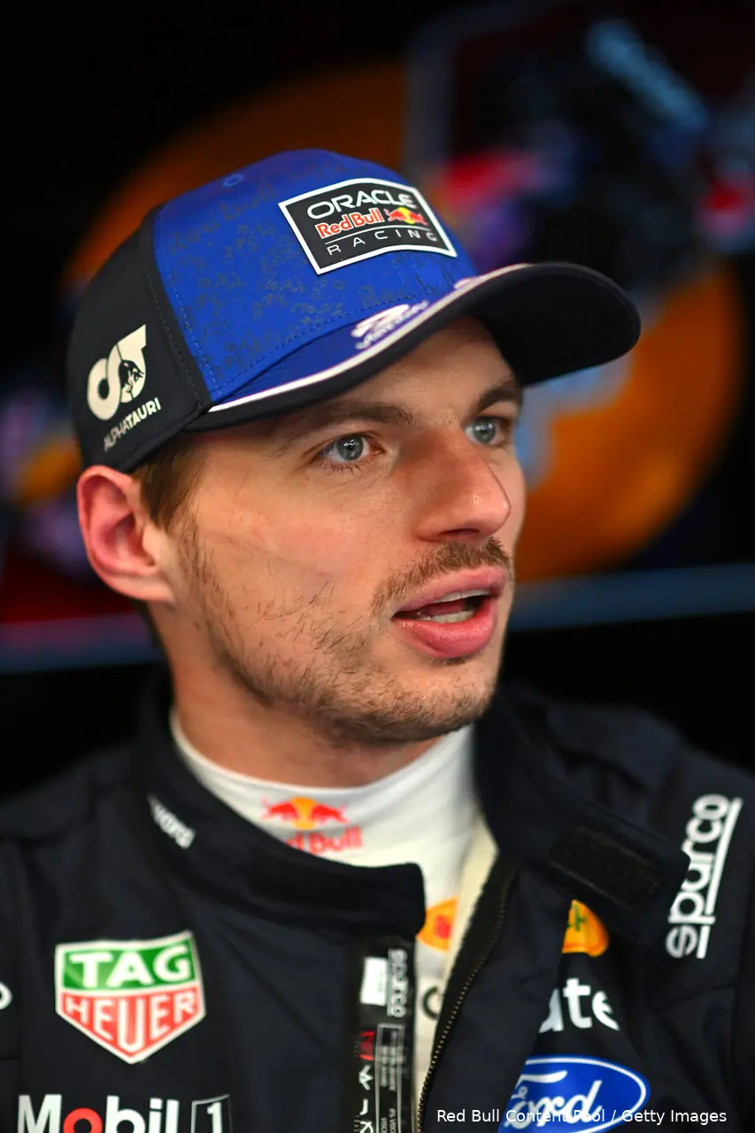 max-verstappen-red-bull-racing-barcelona-wintertest-test-13