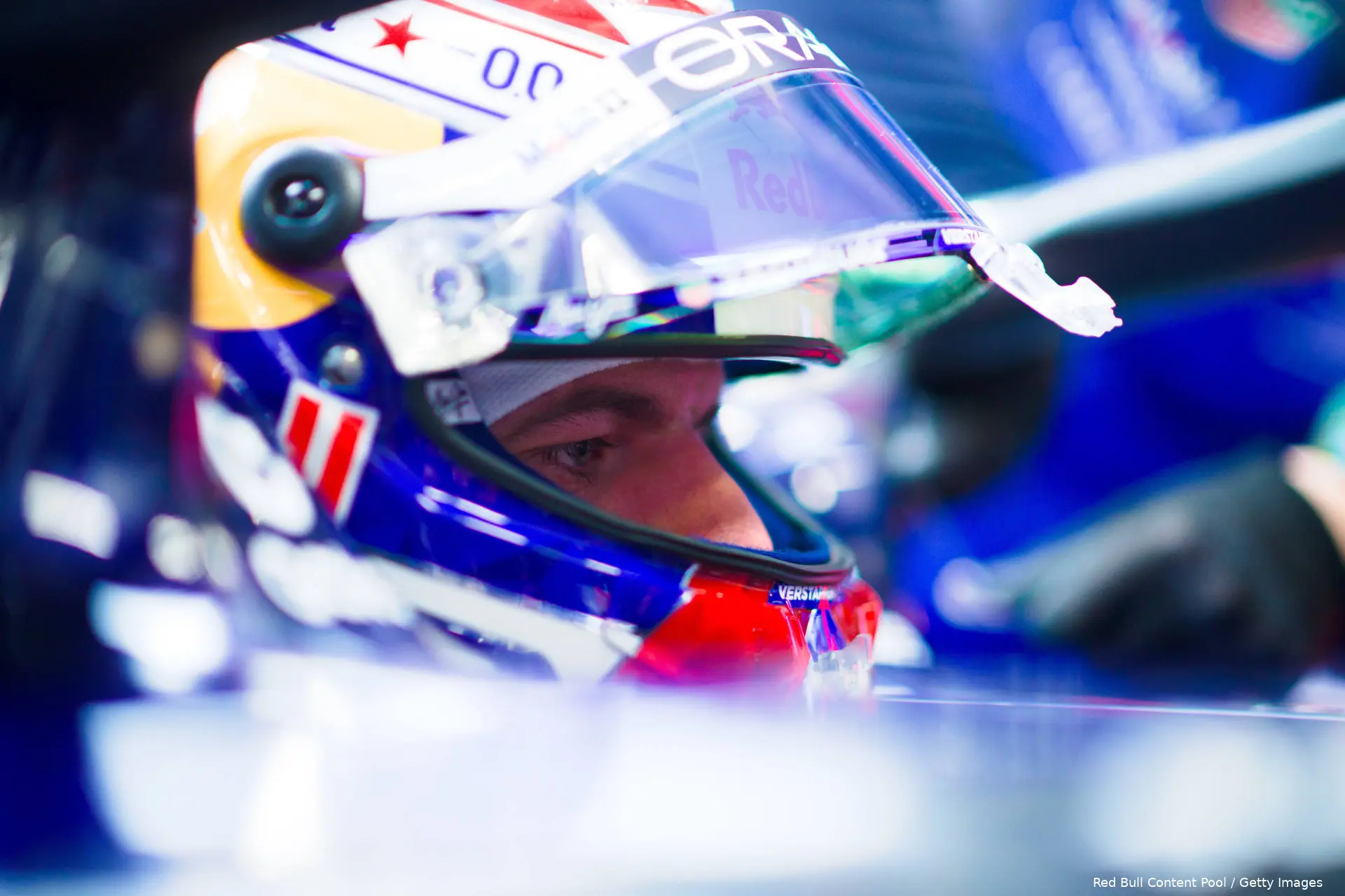 Verstappen-Red Bull-Barcelona-shakedown-3