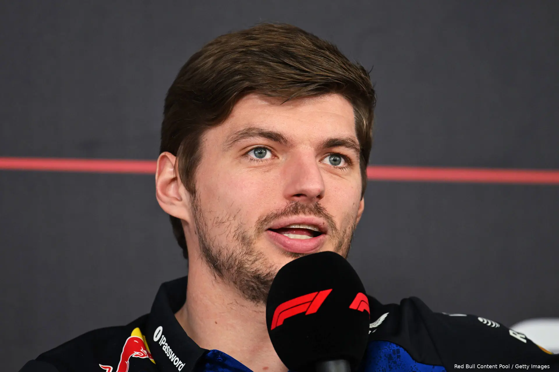 max-verstappen-red-bull-racing-bahrein-wintertest-persconferentie-1