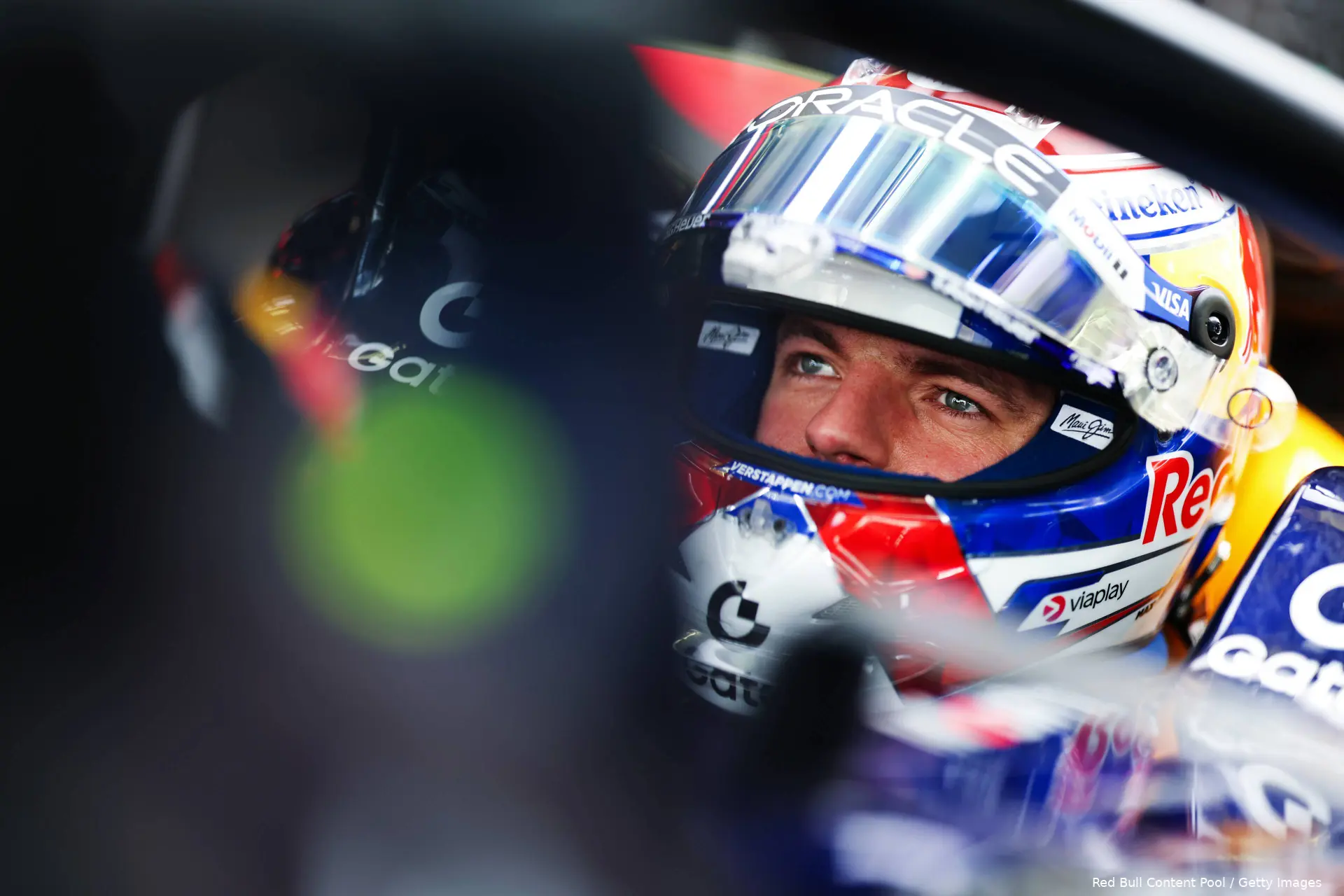 max-verstappen-red-bull-racing-rb22-wintertest-bahrein-1