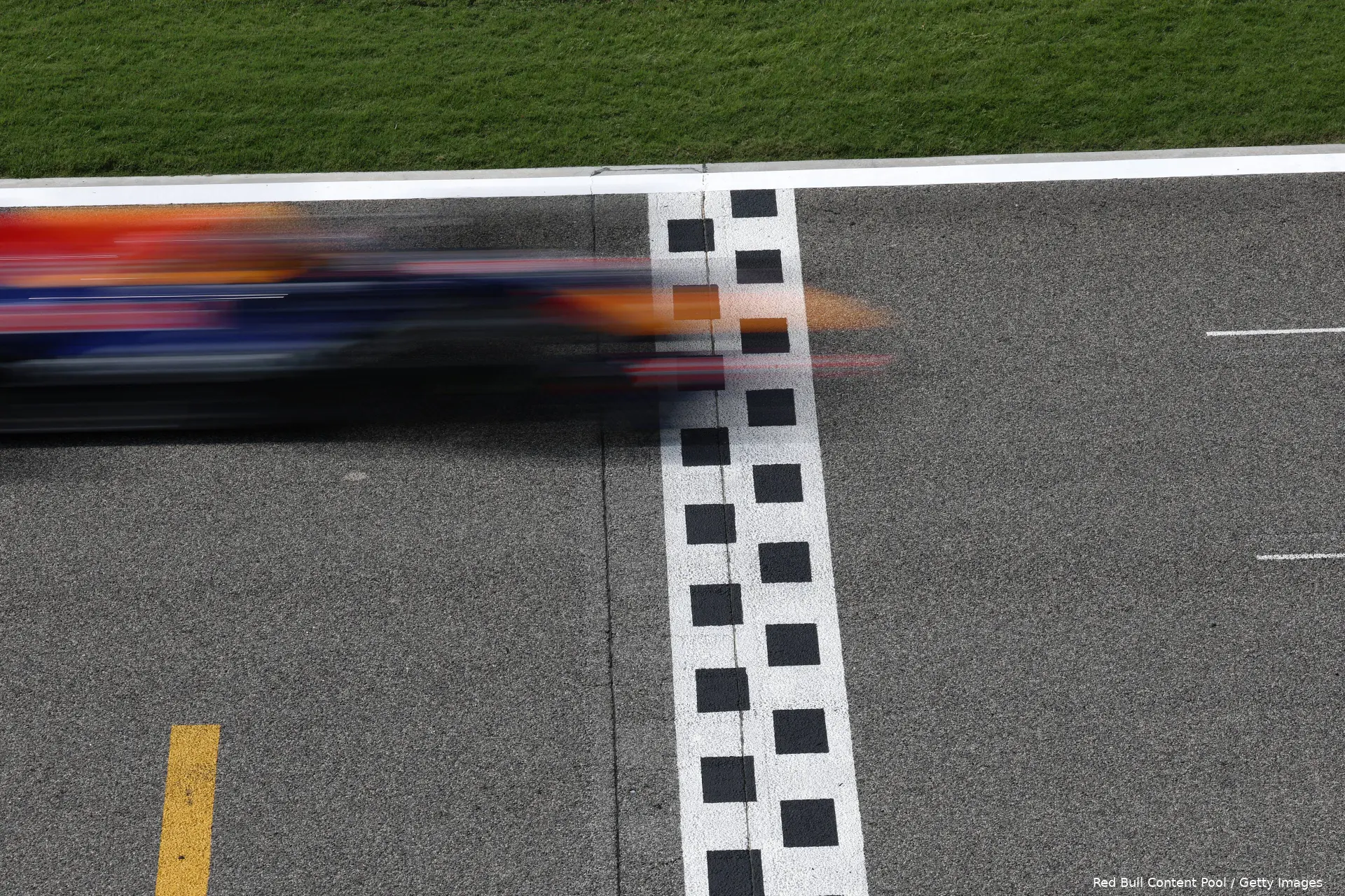 max-verstappen-red-bull-racing-wintertest-bahrein-2026-1-rb22-15