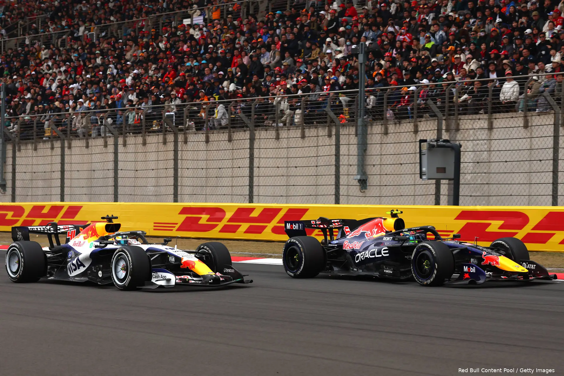 isack-hadjar-red-bull-racing-arvid-lindblad-racing-bulls-2026-china-zondag-race-1