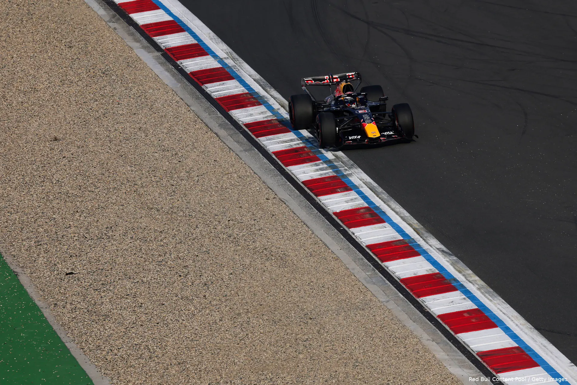 max-verstappen-red-bull-racing-china-vrijdag-511