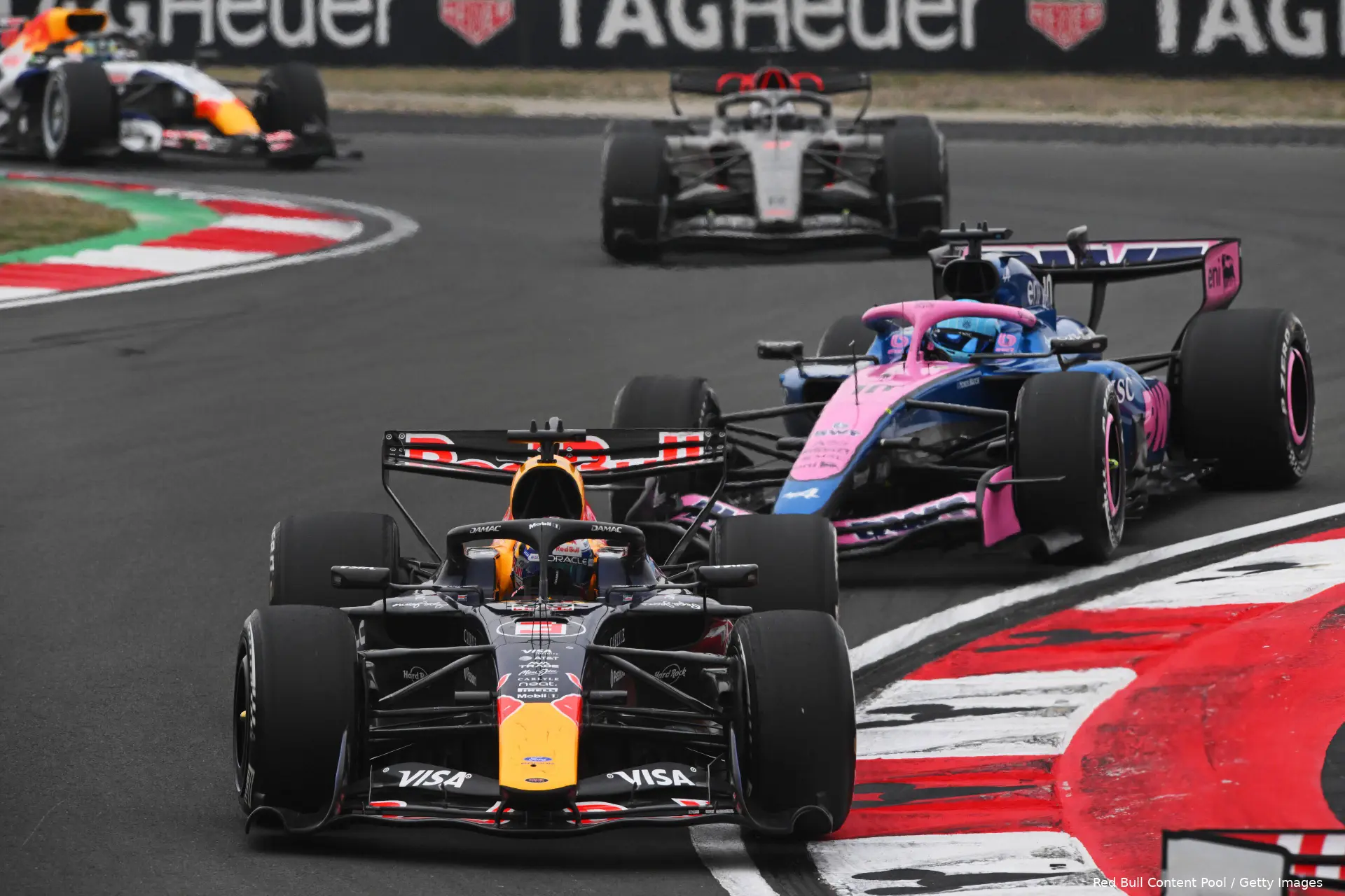 max-verstappen-red-bull-racing-pierre-gasly-alpine-2026-zondag-race-china-1