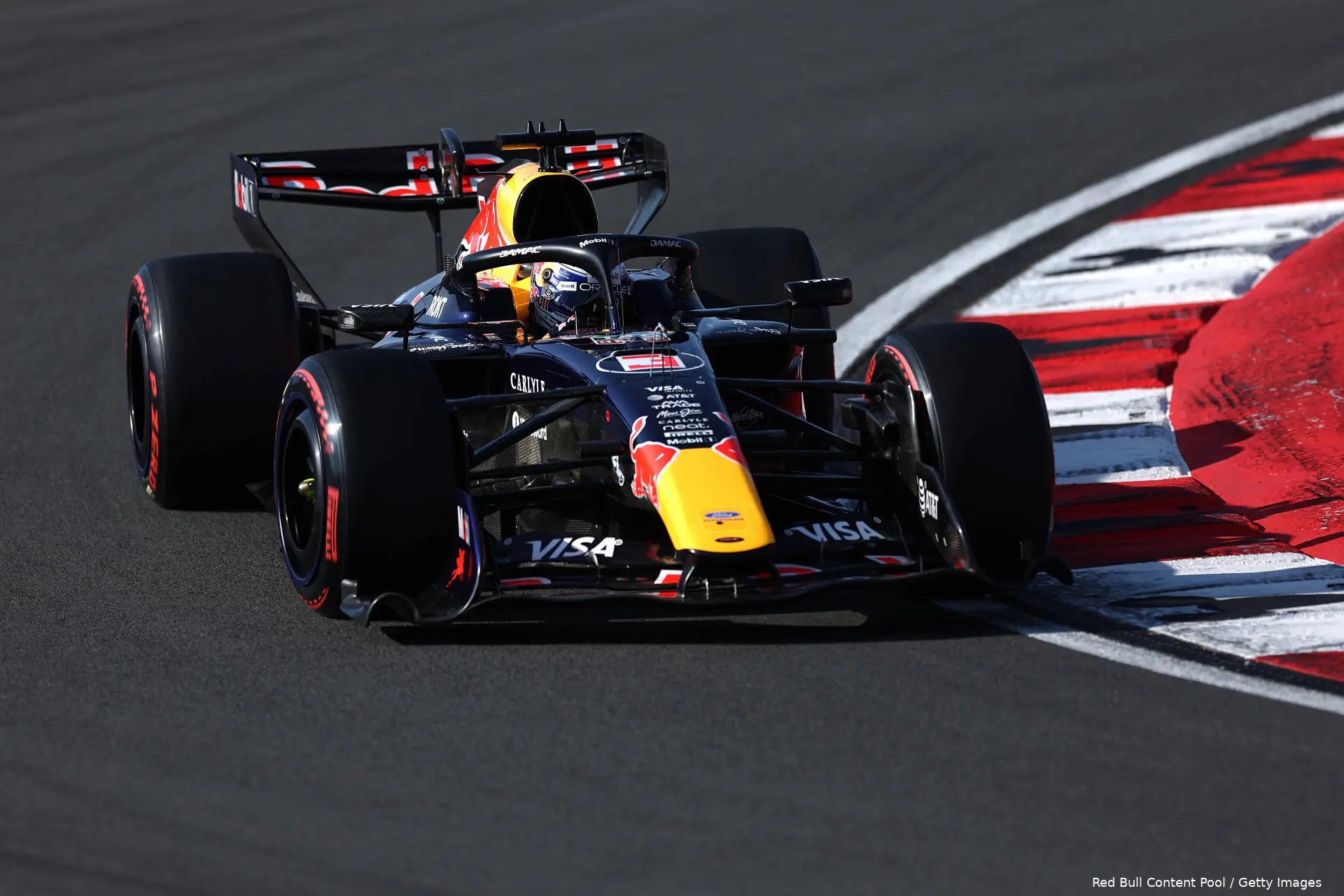 max-verstappen-red-bull-racing-rb22-china-12-151