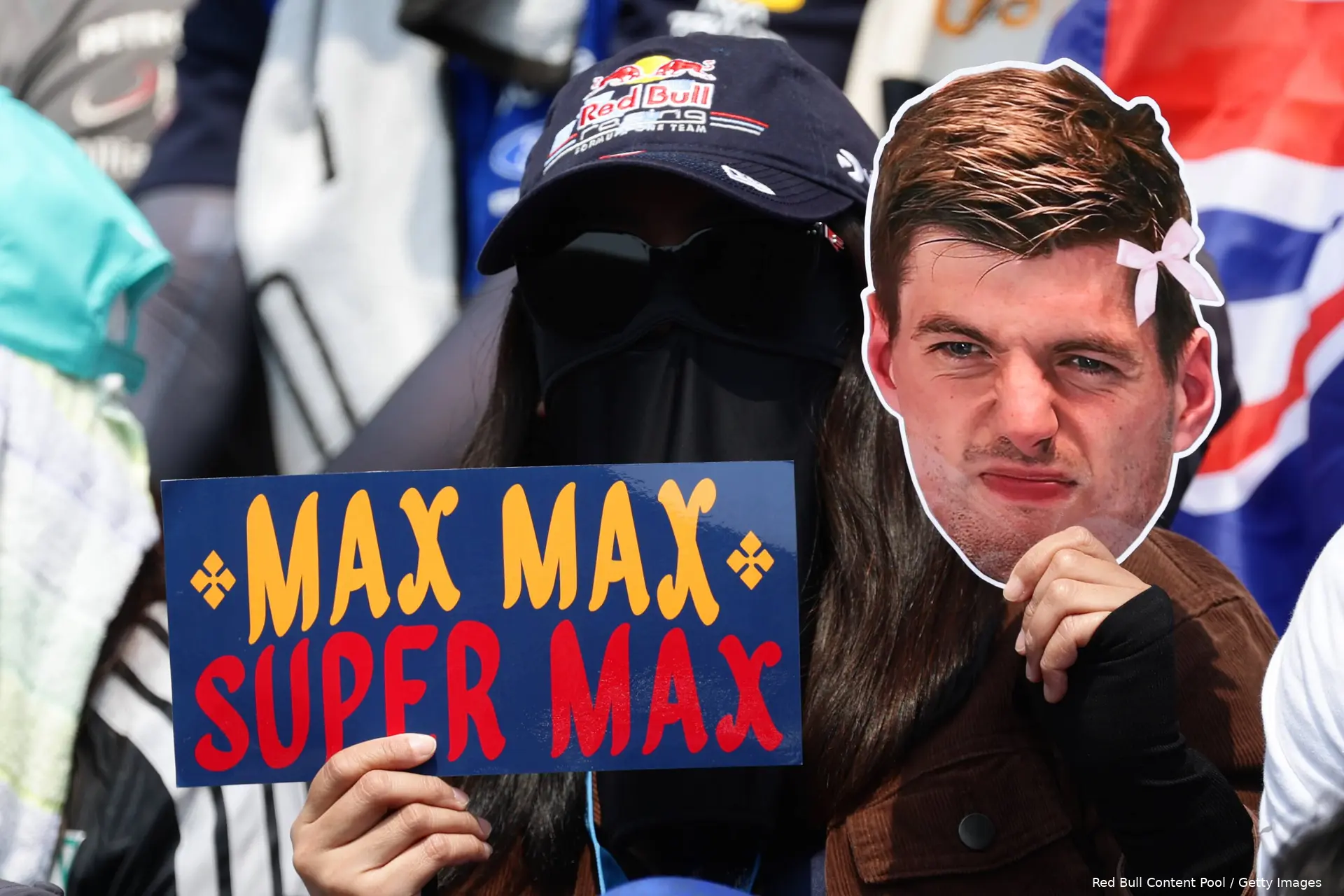 super-max-fans-max-verstappen-japan