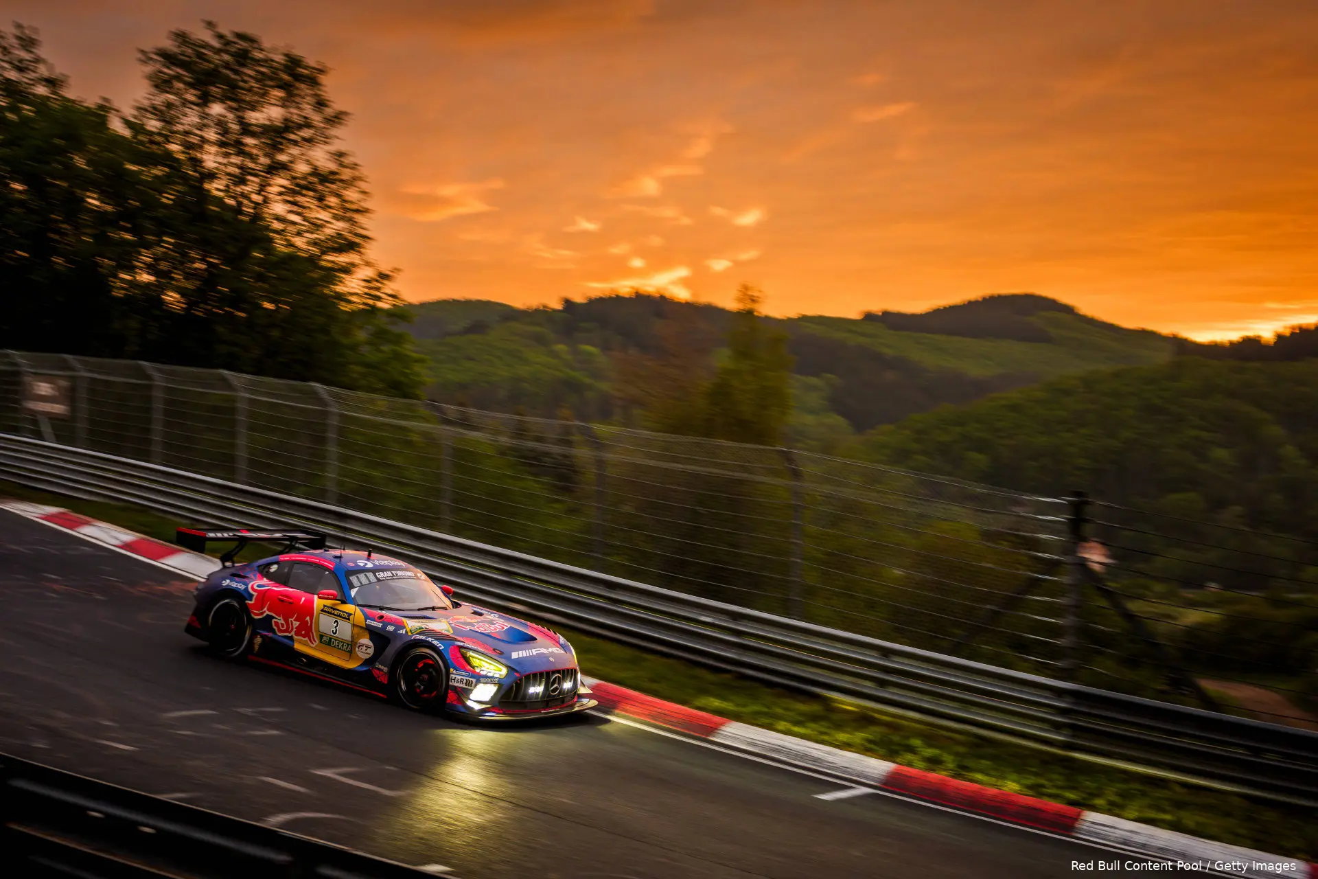 franz-hermann-nordschleife-nls-max-verstappen-dani-juncadella-jules-gounon-lucas-auer-mercedes-amg-gt3-nurburgring-nordschleife-racing-24-uur-14