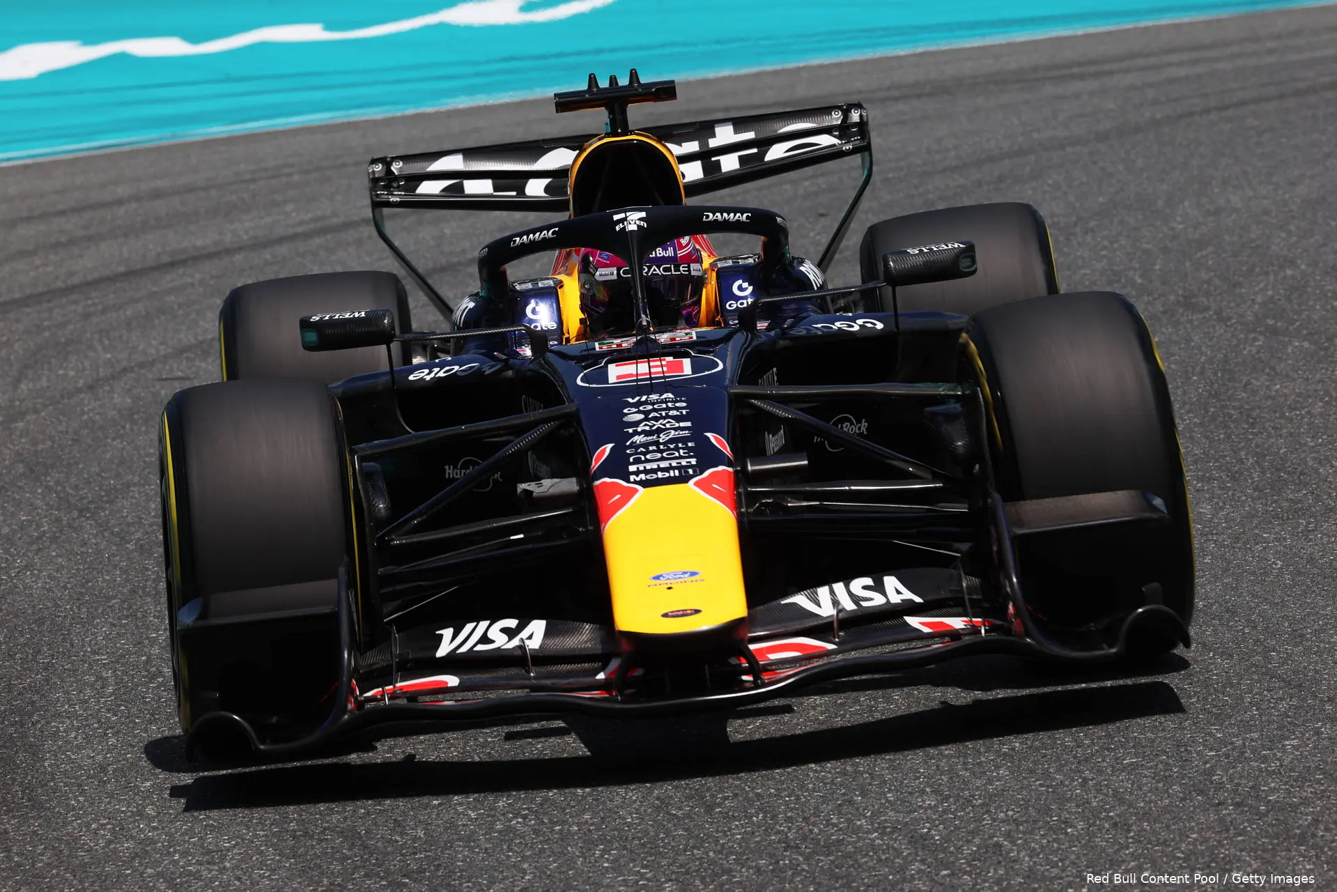 max-verstappen-red-bull-racing-rb22-miami-1