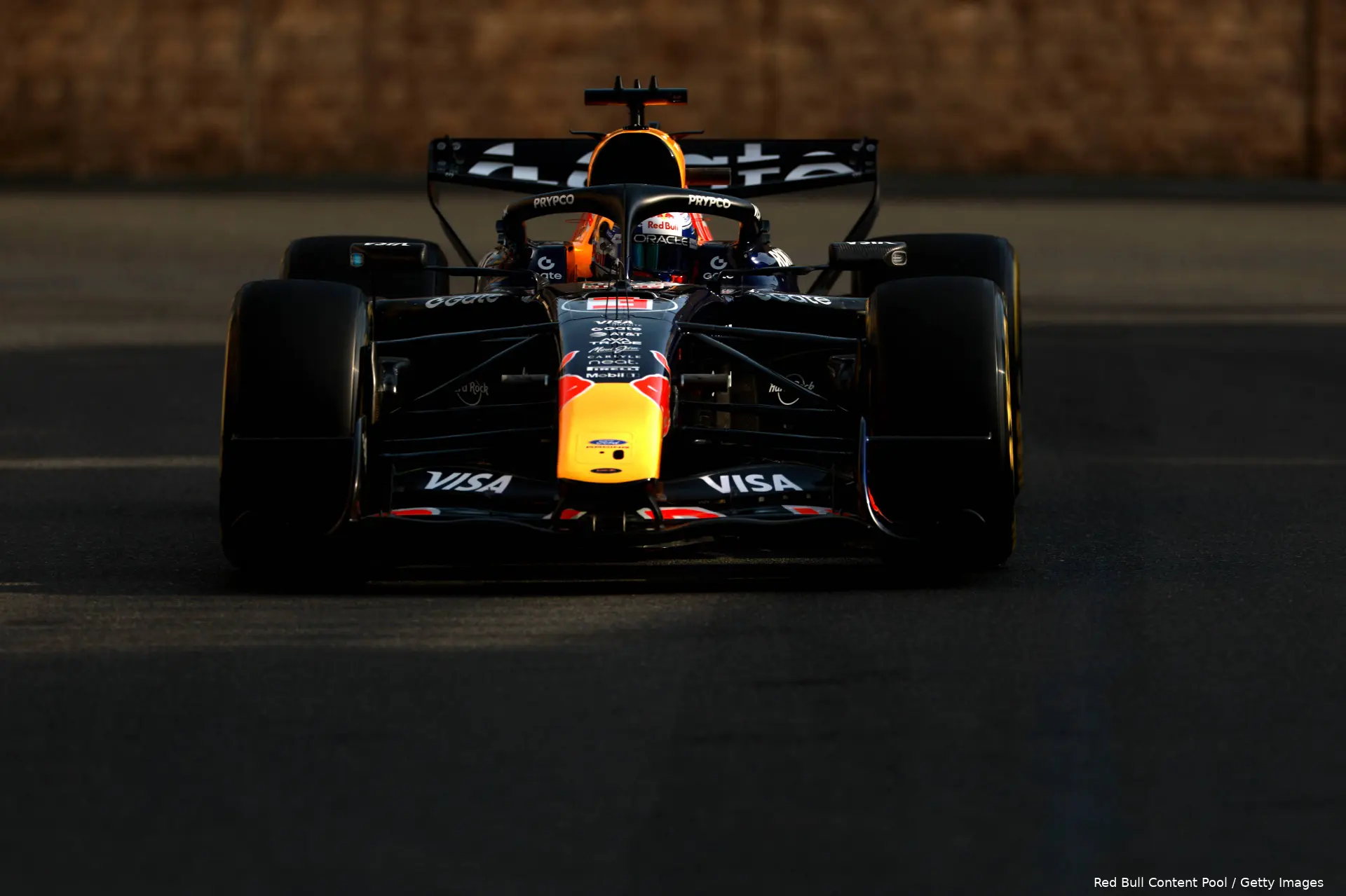 max-verstappen-red-bull-racing-rb22-baku-azerbeidzjan-14