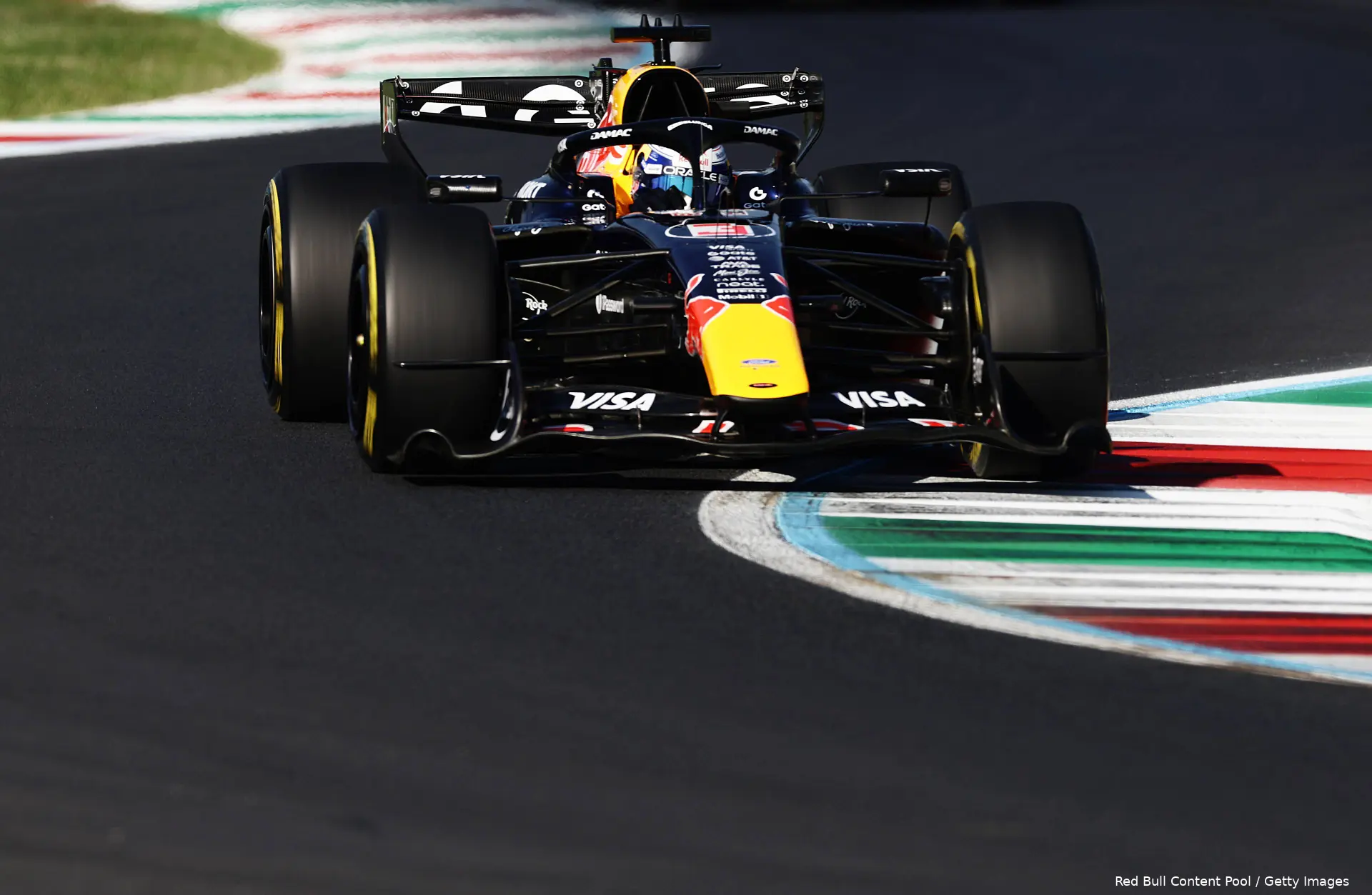 max-verstappen-red-bull-racing-rb22-monza-italië