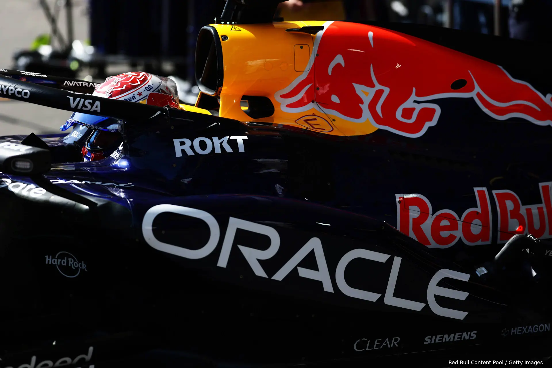 max-verstappen-red-bull-racing-rb22-vt2-baku-azerbeidzjan-1