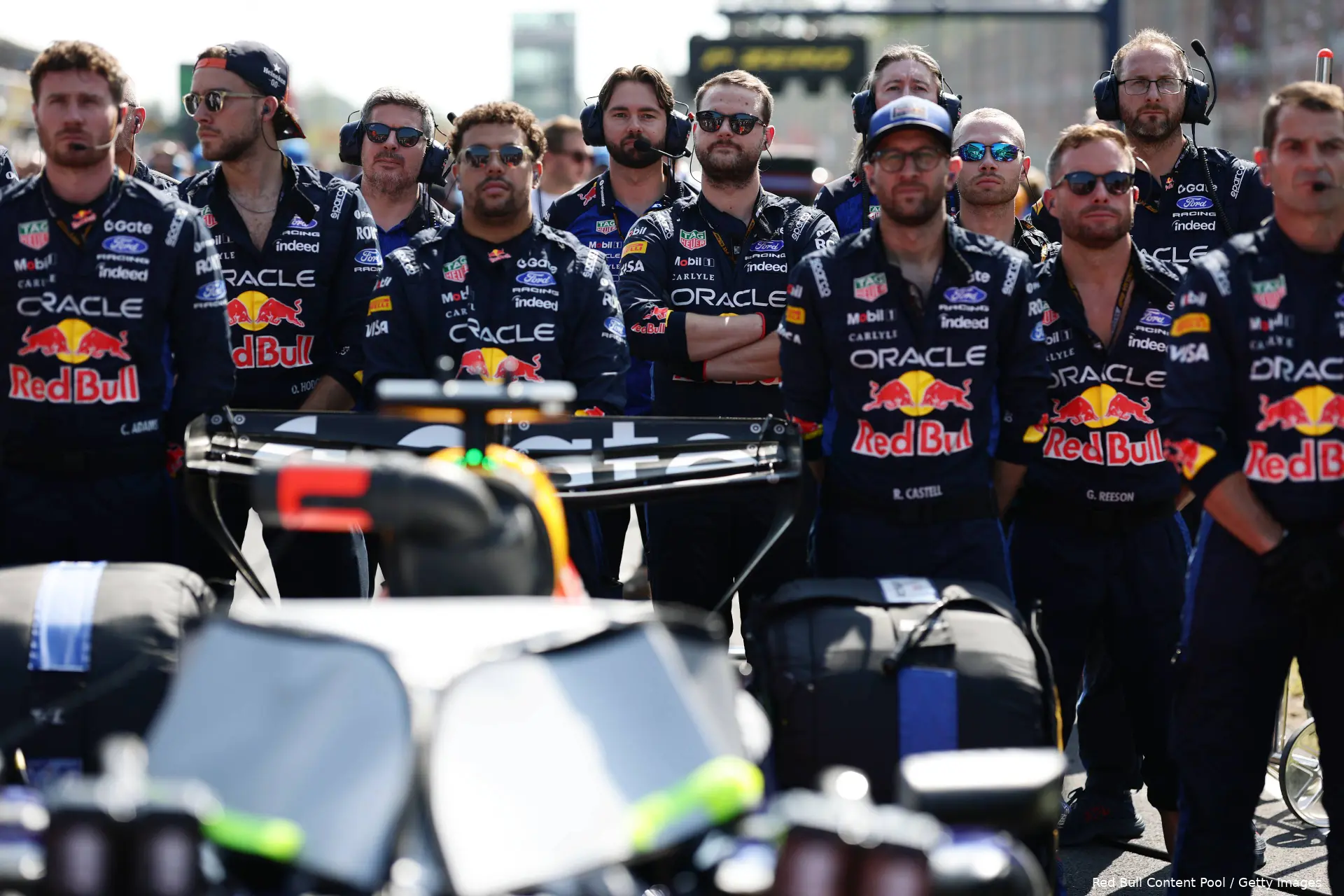 Verstappen-Red Bull-zondag-race-1-team