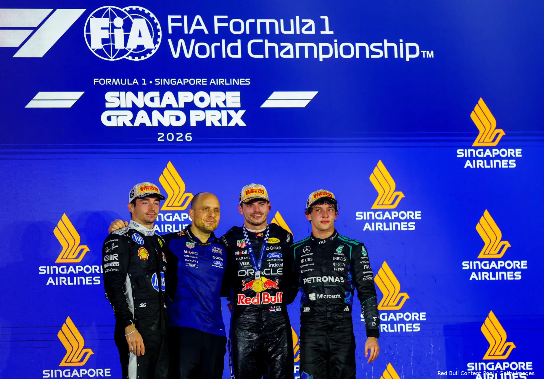 max-verstappen-gp-gianpiero-lambiase-singapore-podium-charles-leclerc-kimi-antonelli