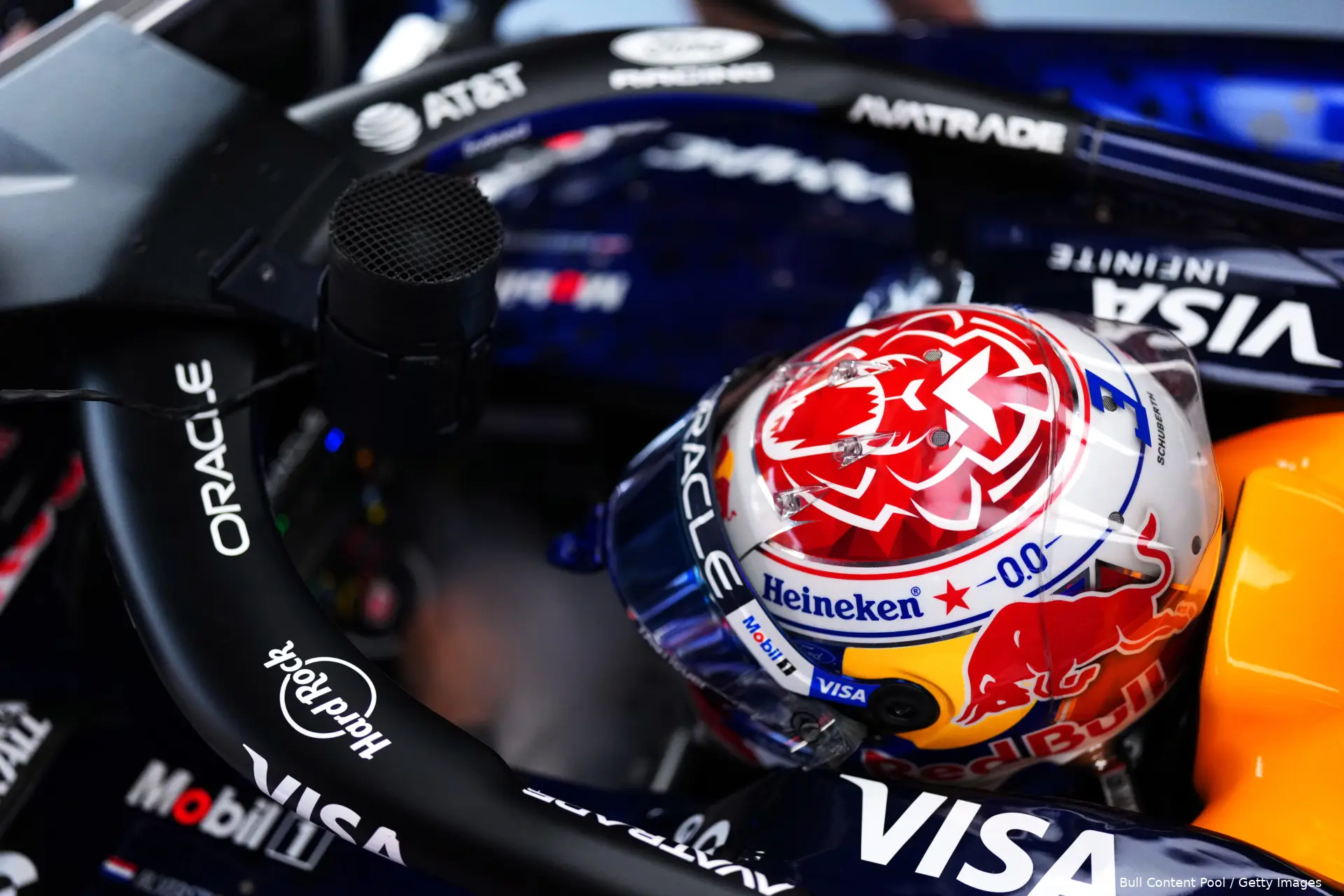 max-verstappen-RB22-maleisie-sepang-bahrein-3