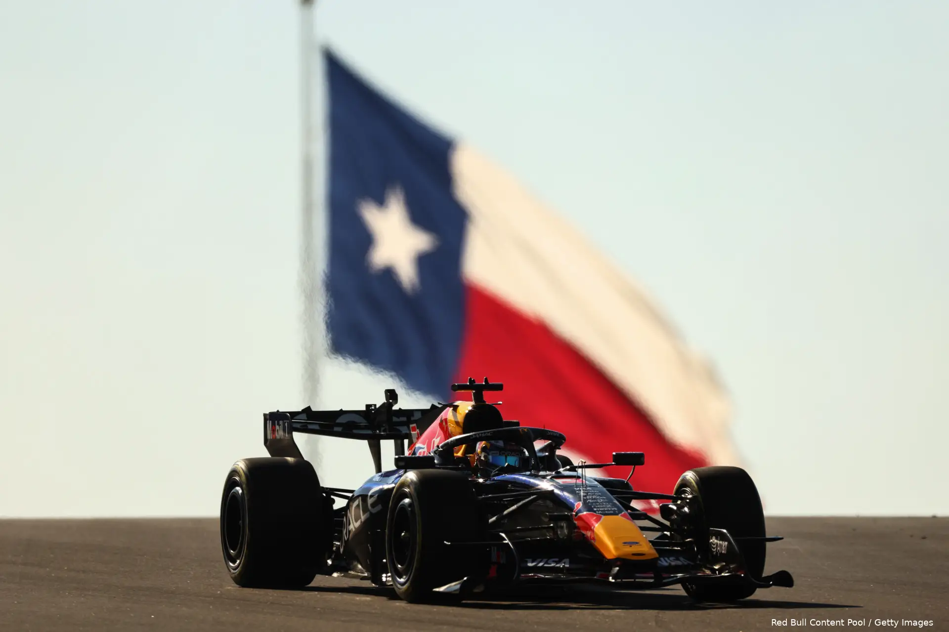 max-verstappen-vs-austin-cota-red-bull-racing-RB22