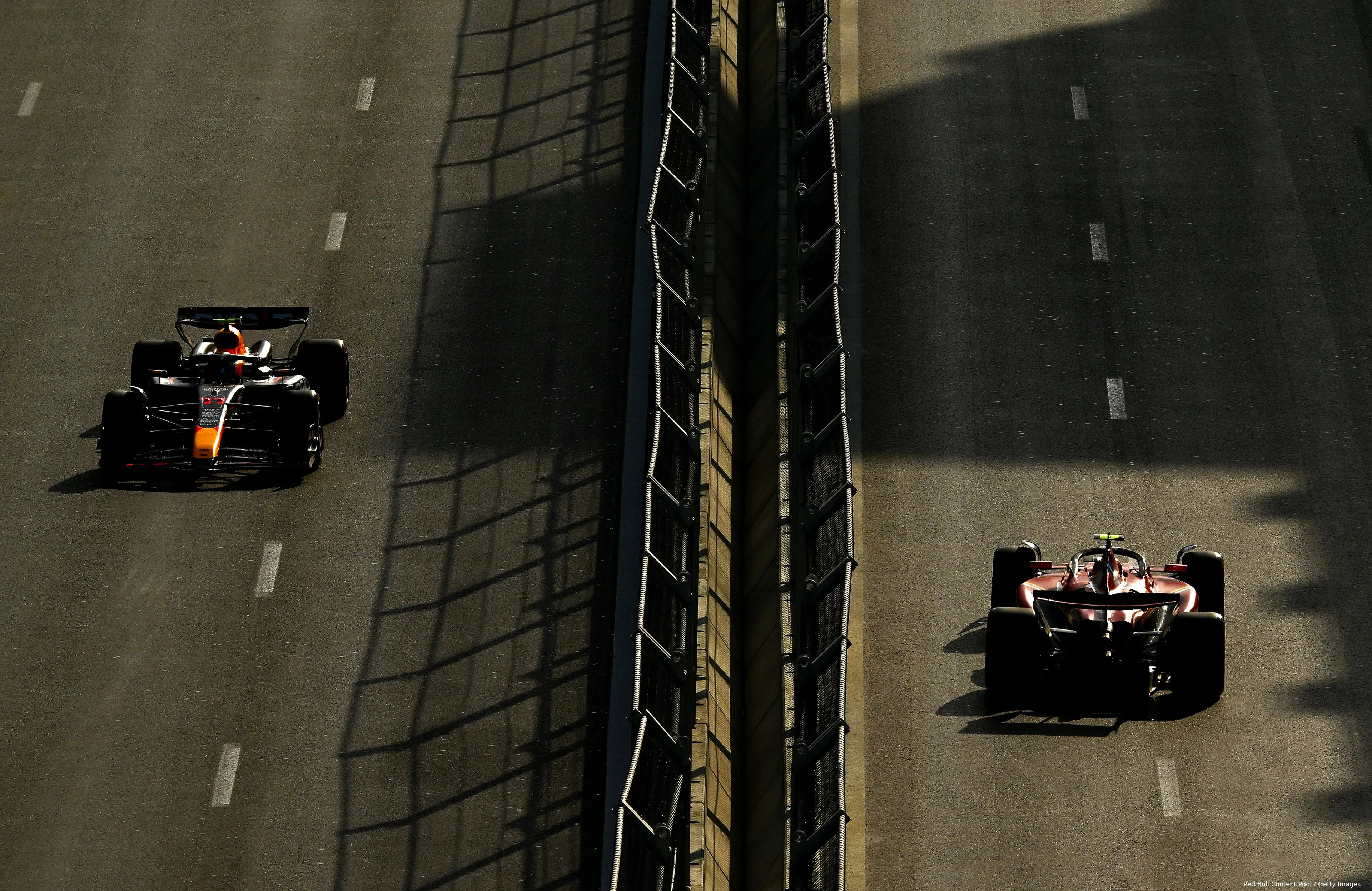 max verstappen red bull racing pitstop azerbeidzjan rb20 141416