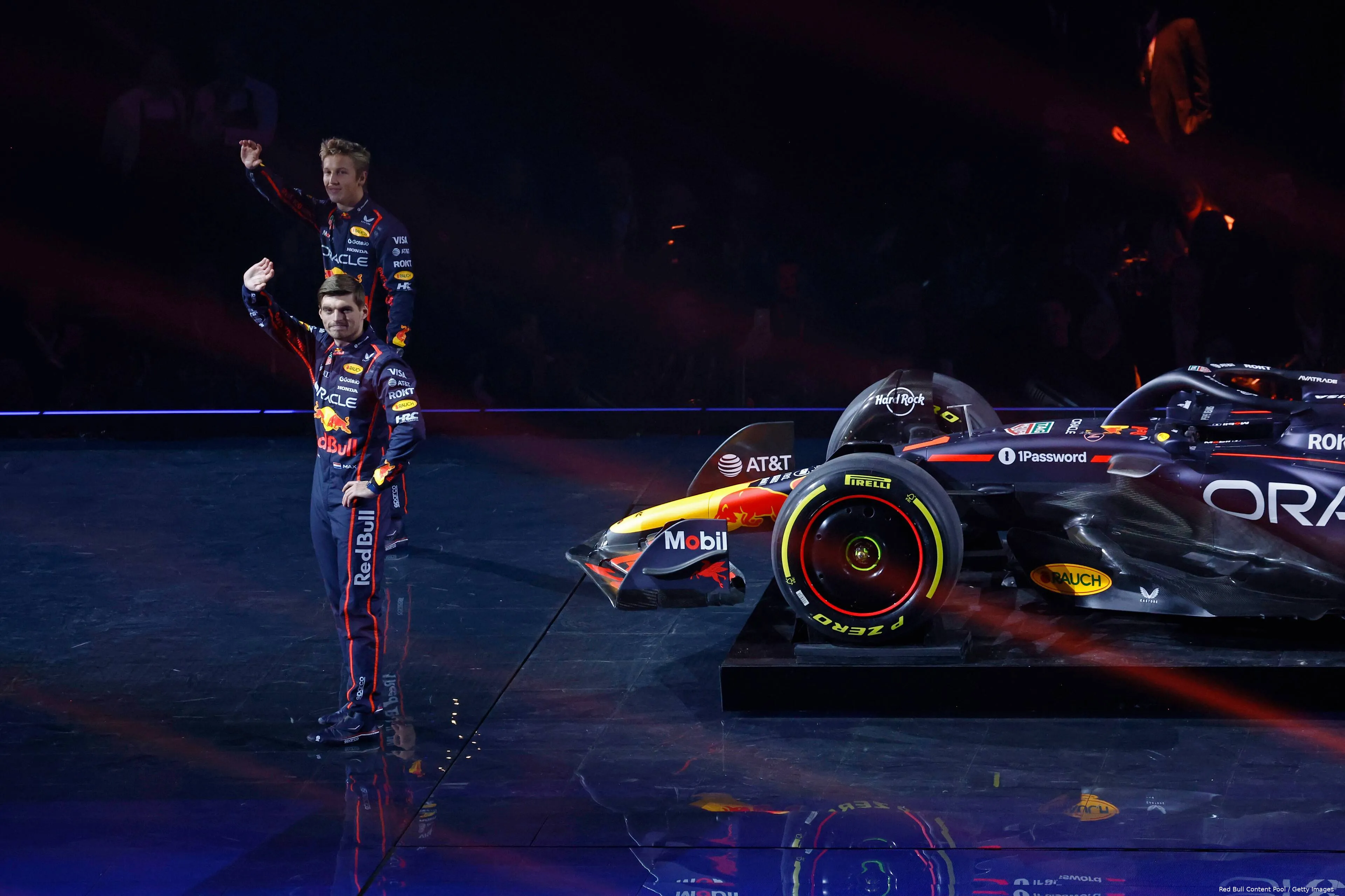 launch event 2025 londen o2 max verstappen red bull racing liam lawson 3