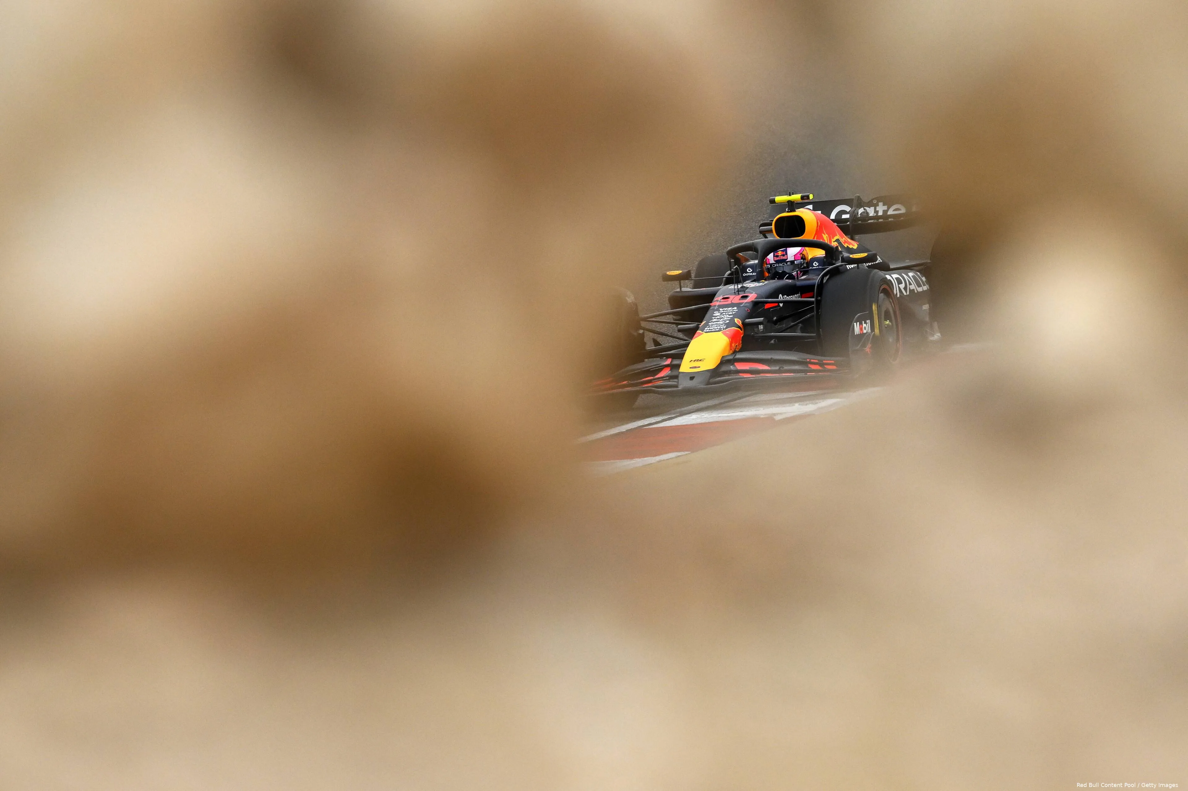 liam lawson rb21 red bull racing bahrein wintertest 2025 14
