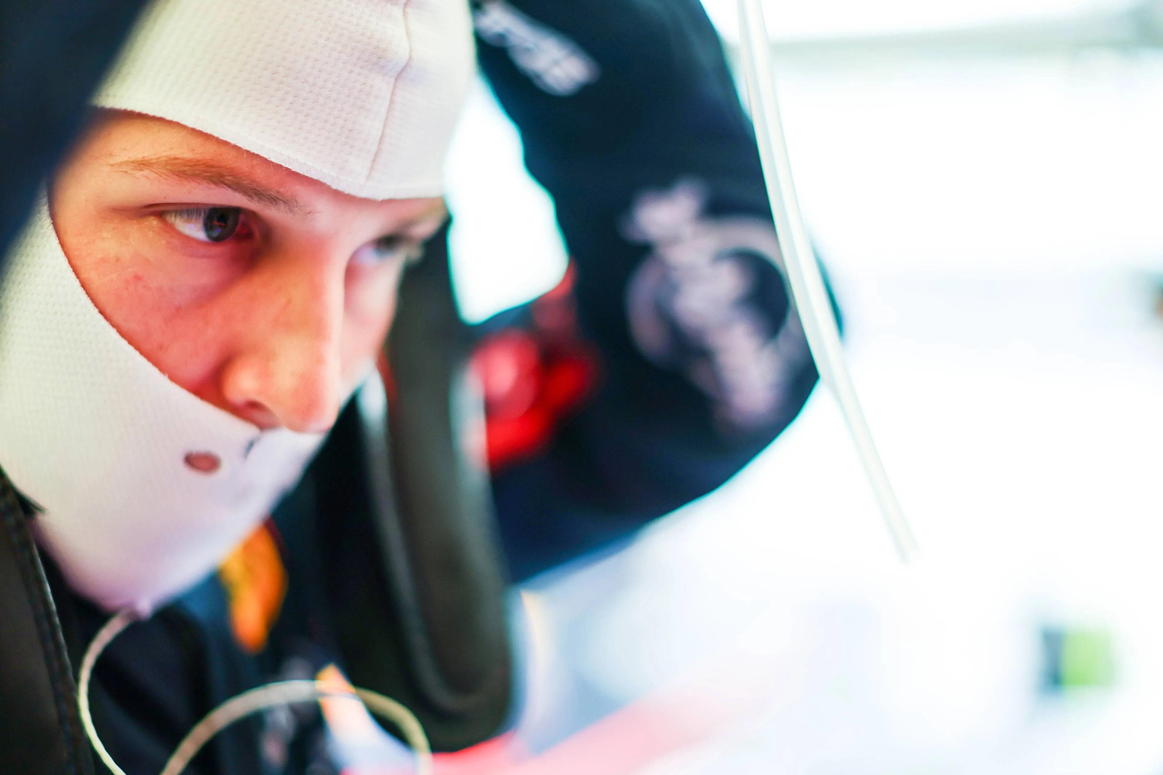 liam lawson red bull racing bahrein 2025 12 121