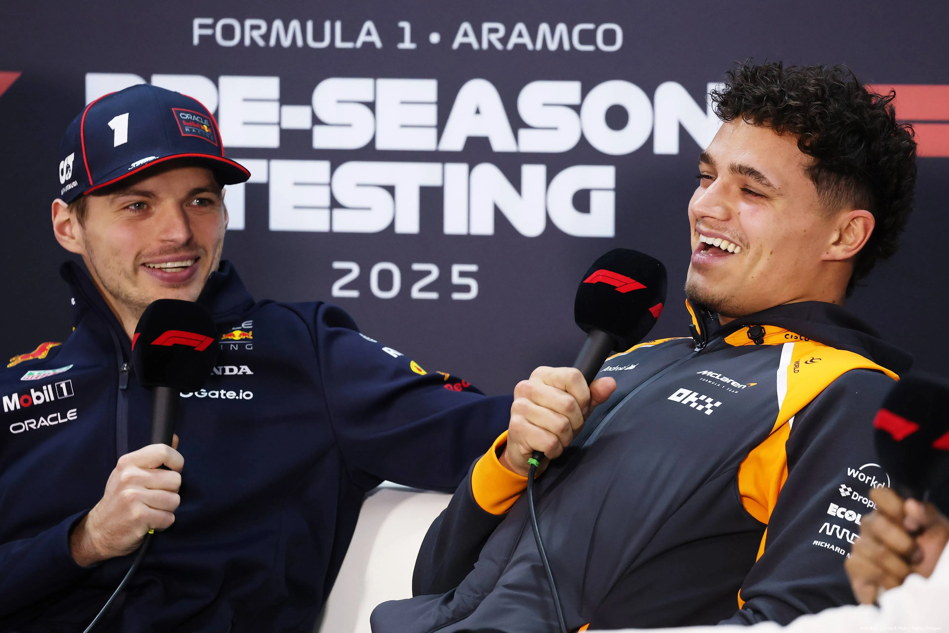 max verstappen lando norris wintertest bahrein 2025 15 lach