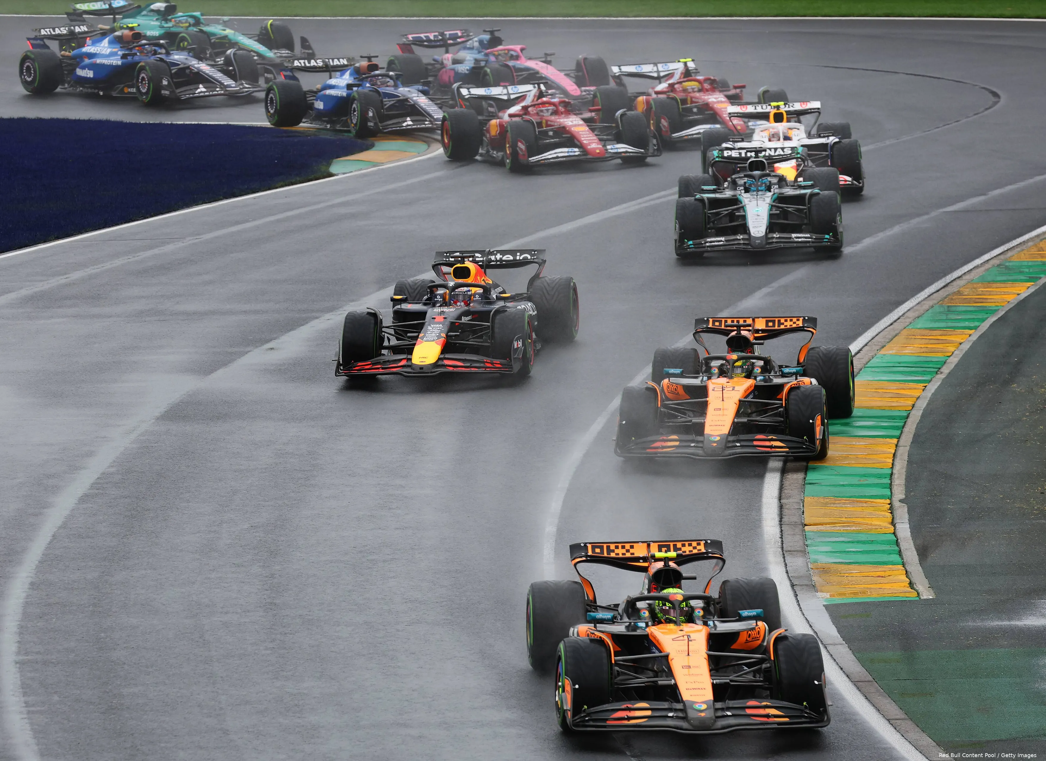 max verstappen gp australie 2025 1 rb21 1 regen start lando norris oscar piastri 16