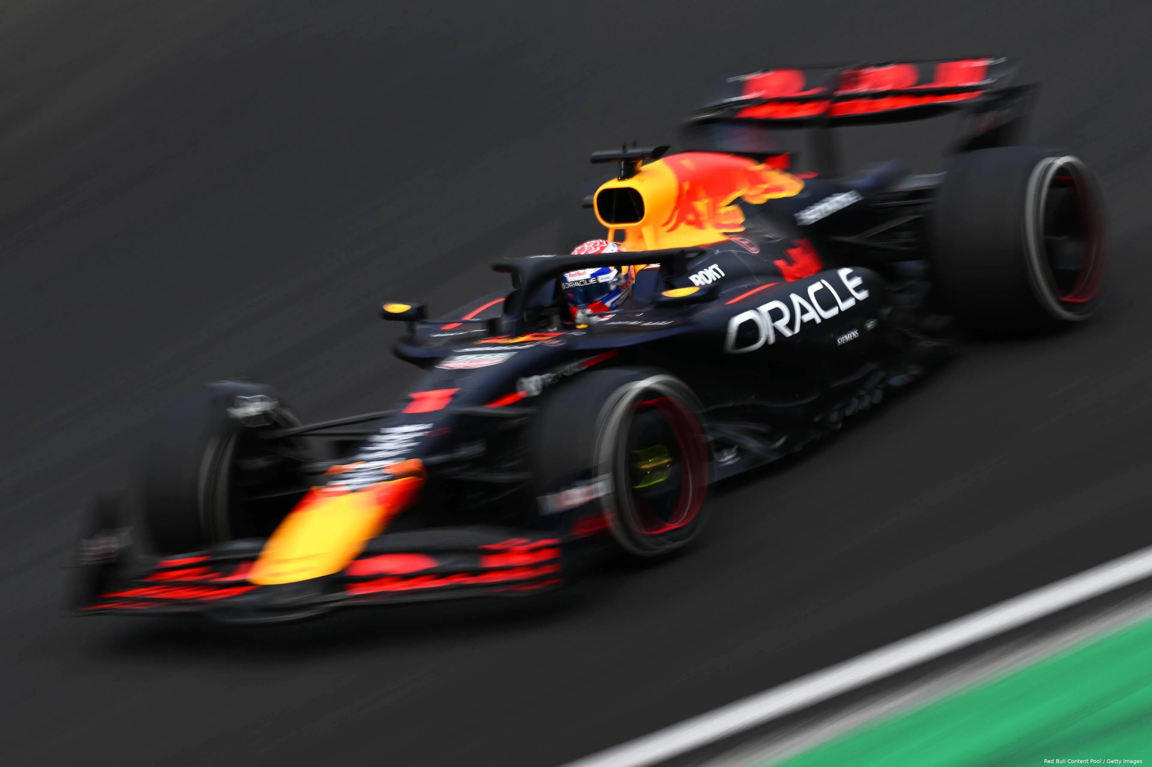 max verstappen red bull racing china rb21 zondag 12