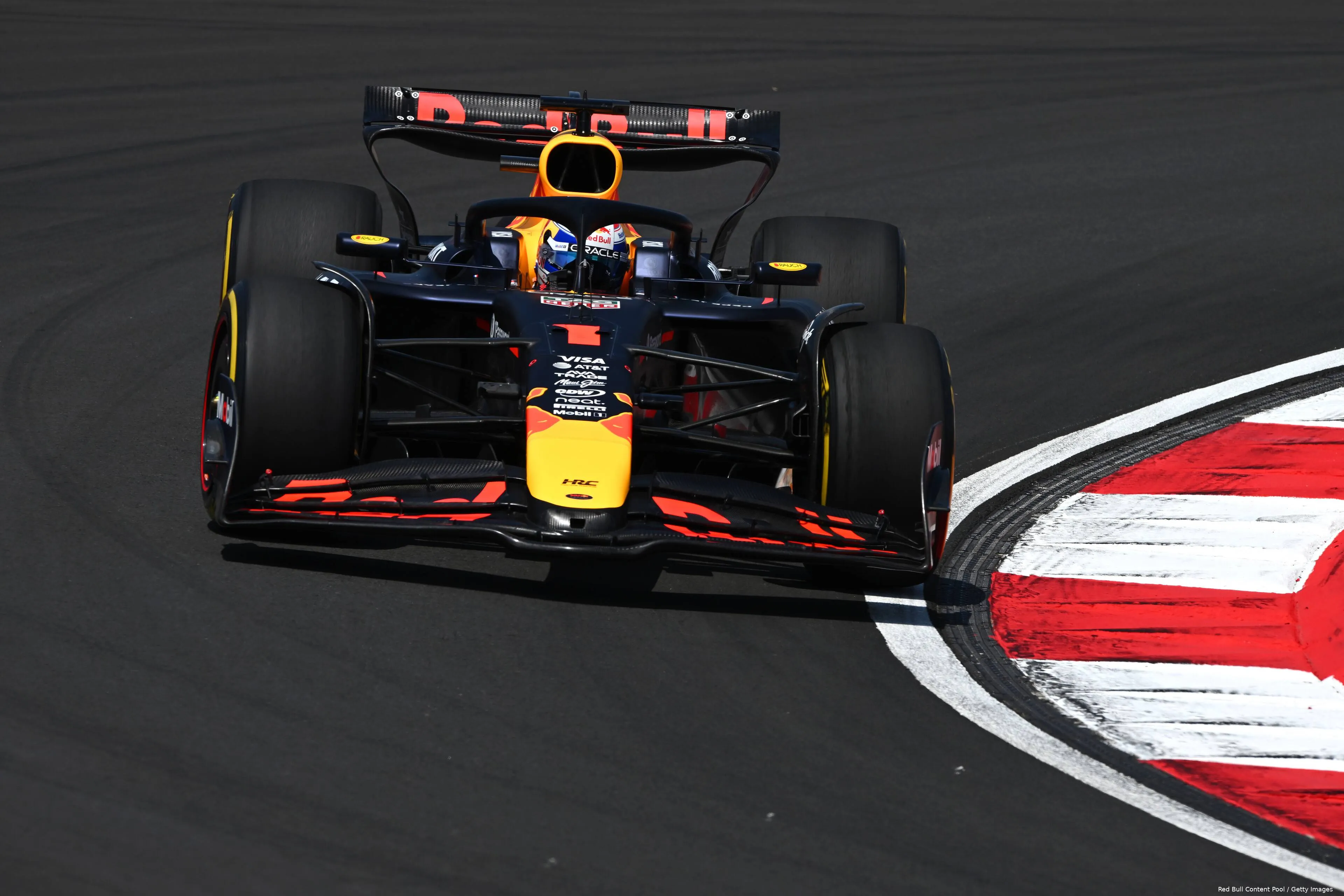 max verstappen red bull racing rb21 china vt 1